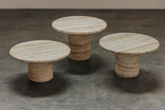 Ensemble vintage de tables basses en travertin de France, vers 1970