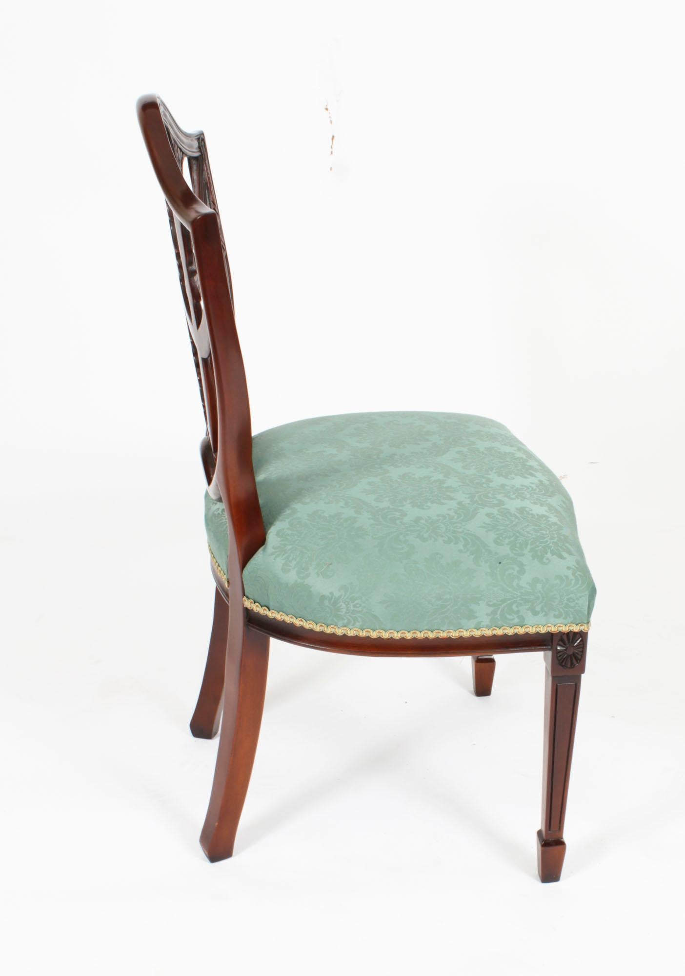 Vintage Set of Twelve Federal Revival shield back dining chair 20th C For Sale 5