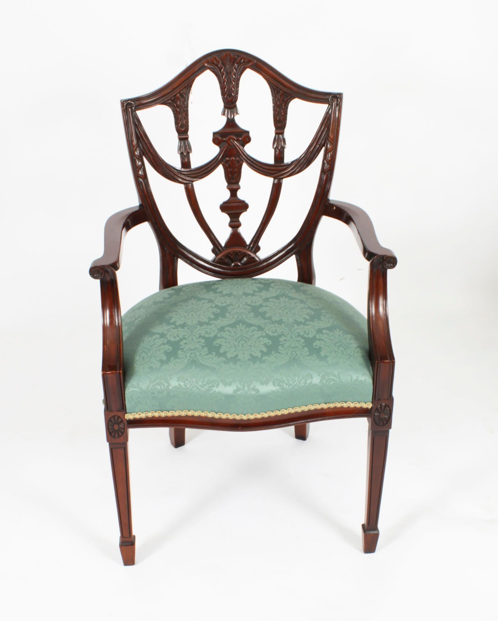 Vintage Set of Twelve Federal Revival shield back dining chair 20th C For Sale 7