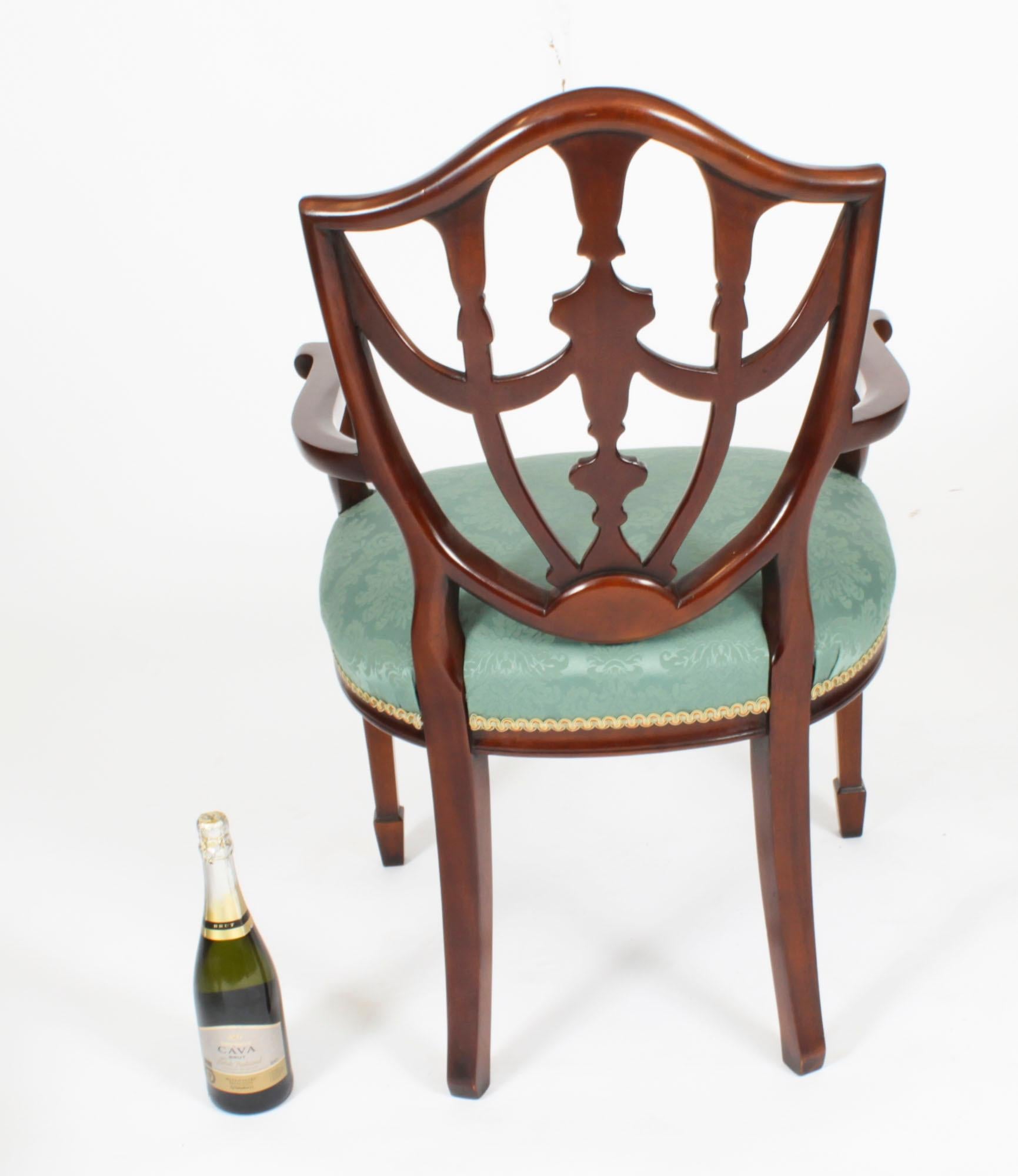 Vintage Set of Twelve Federal Revival shield back dining chair 20th C For Sale 14