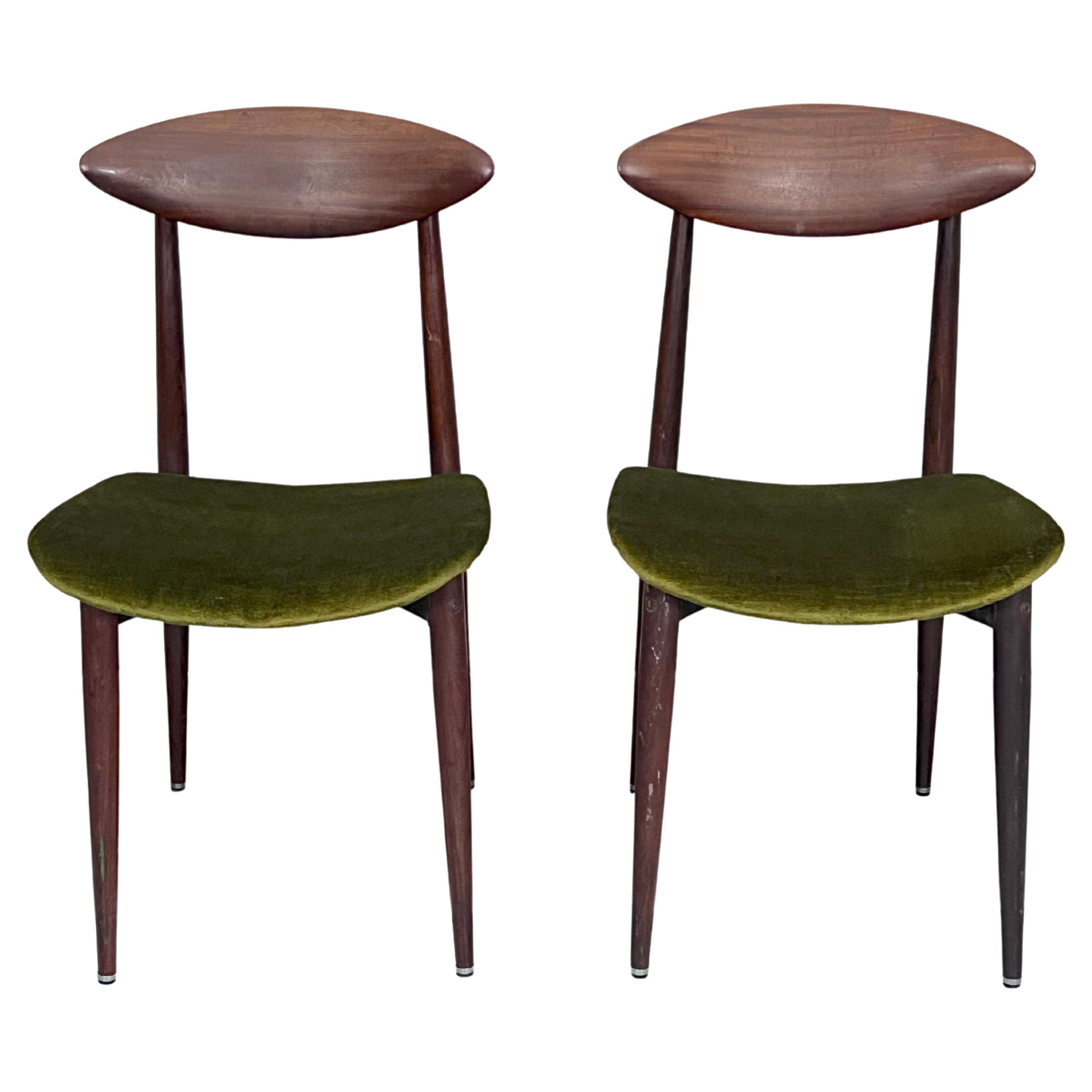Vintage set of two wood and green velvet chairs. Italy 1950s