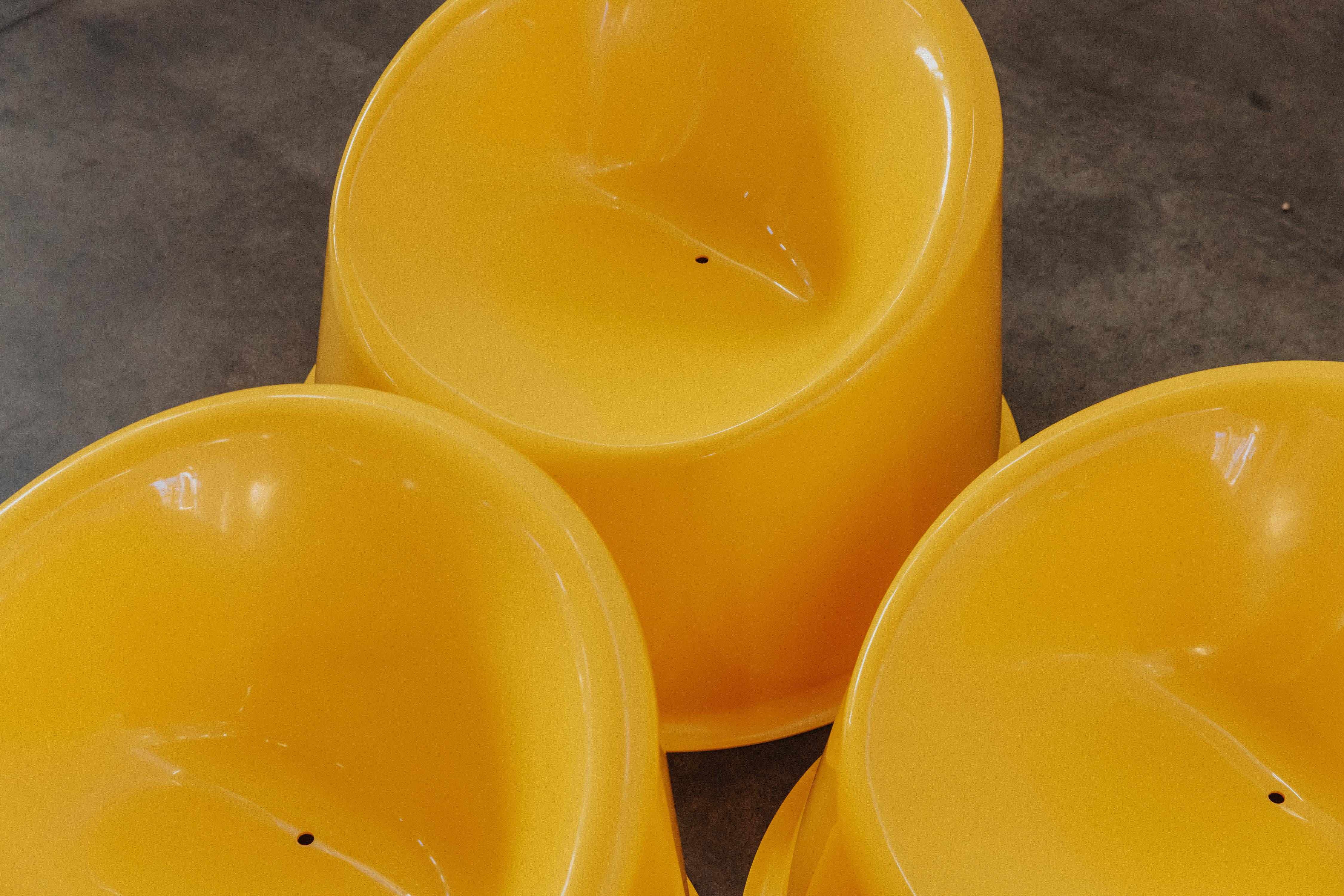Vintage Set of Verner Panton Lounge Chairs, model Panto Pop, 1970s In Good Condition In Nashville, TN