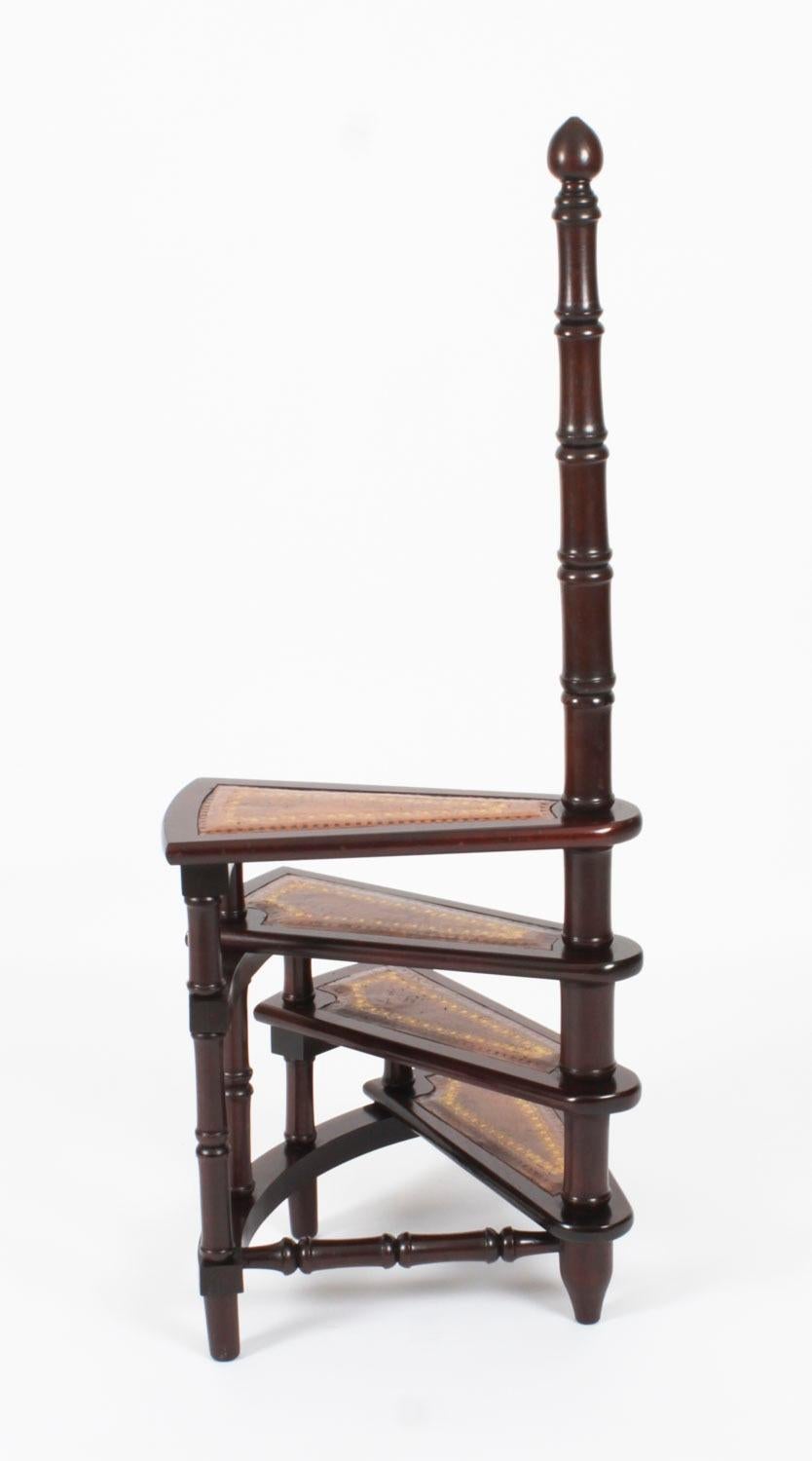 Vintage Set Spiral Mahogany Library Steps 20th Century In Good Condition In London, GB
