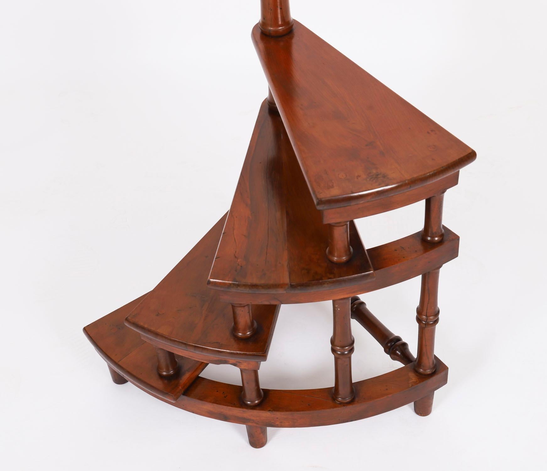 Vintage Set Spiral Mahogany Library Steps 20th Century Bon état - En vente à London, GB