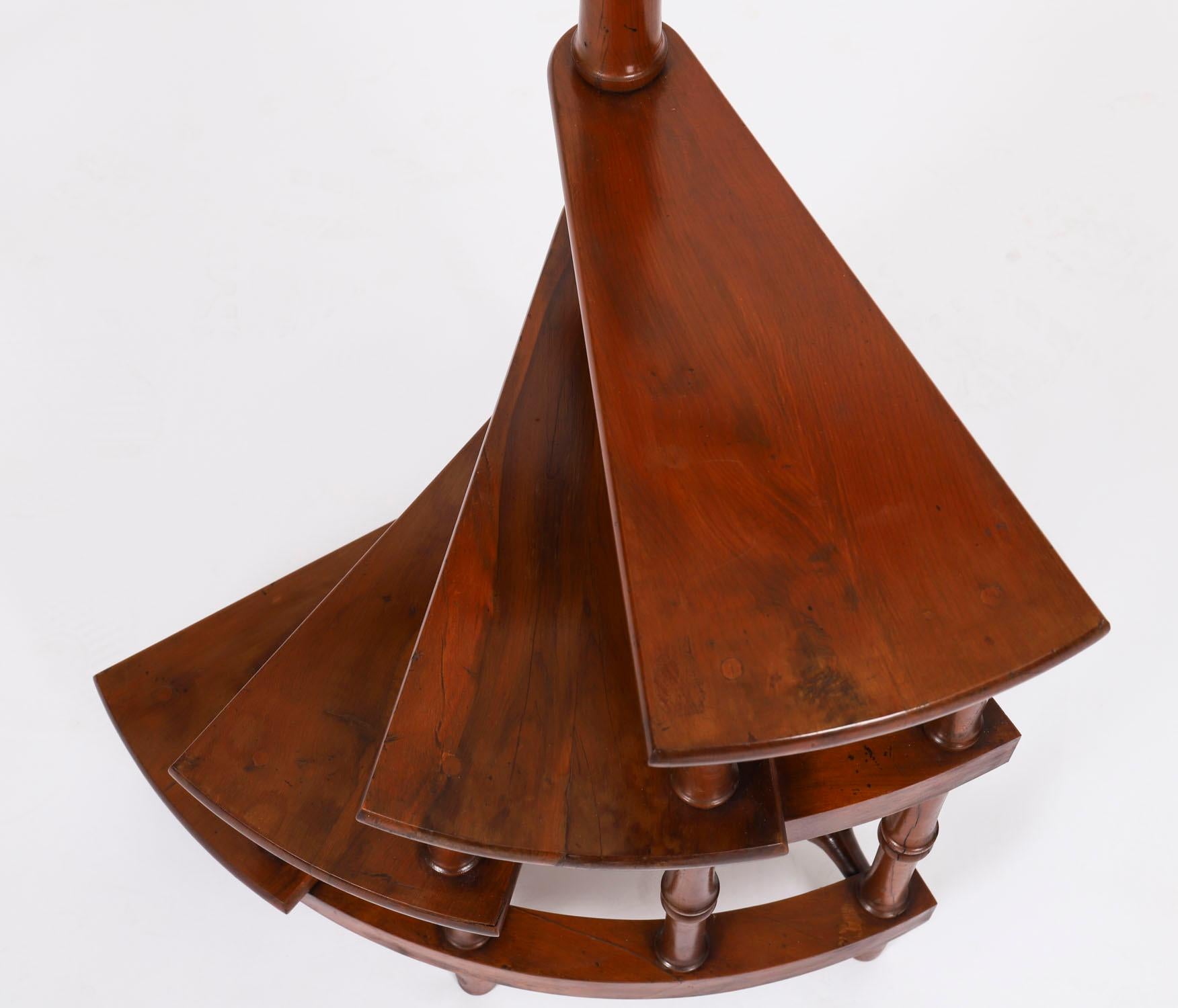 20ième siècle Vintage Set Spiral Mahogany Library Steps 20th Century en vente