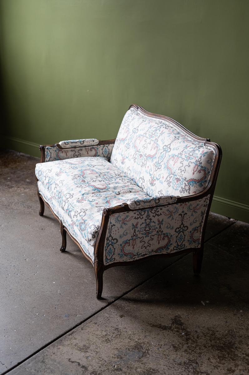 French Vintage Sette in Printed Upholstery For Sale