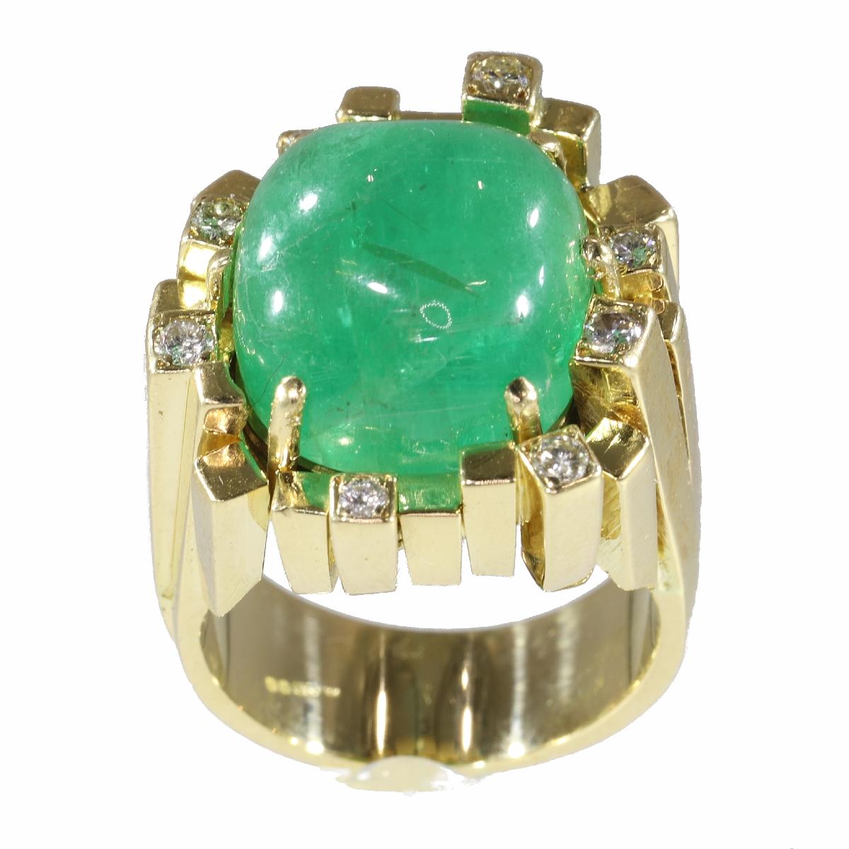 Retro Vintage Seventies Modernistic Artist Design Ring with Large Emerald and Diamonds For Sale