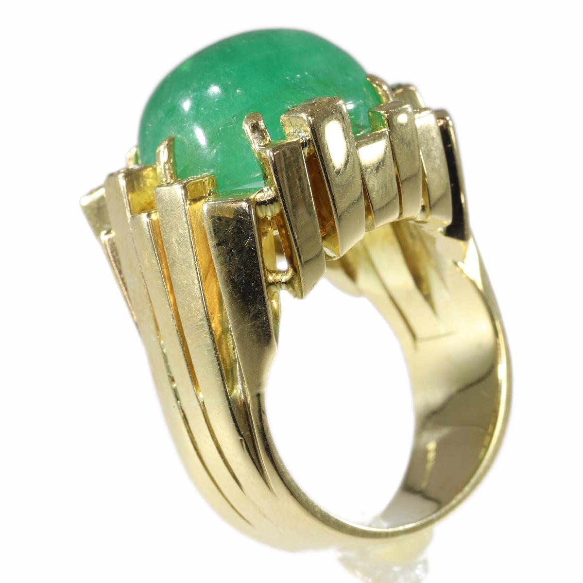 Vintage Seventies Modernistic Artist Design Ring with Large Emerald and Diamonds For Sale 2