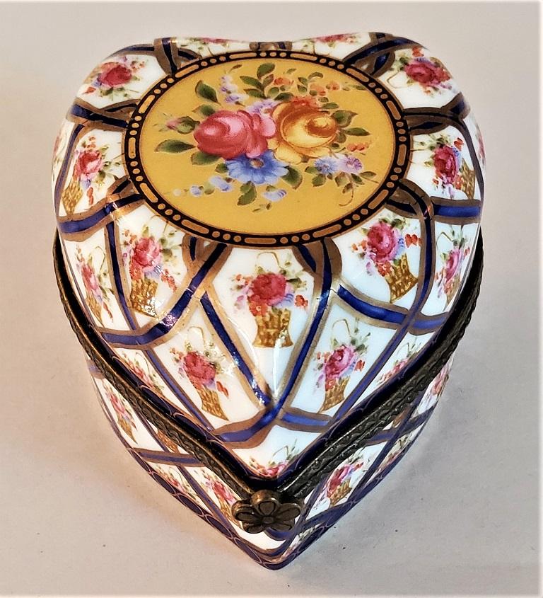 Vintage Sevres Style Heart Shaped Perfume Box 8