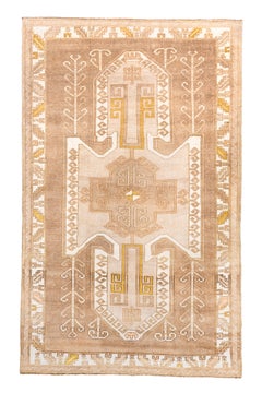 Vintage Sewan Kars with Center Medallion