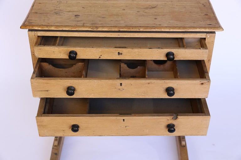 Vintage Sewing Table For Sale at 1stdibs