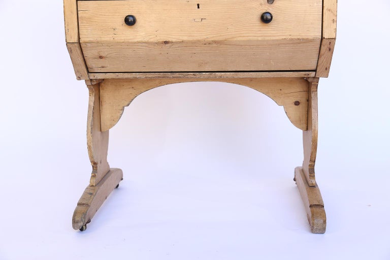 Vintage Sewing Table For Sale at 1stdibs