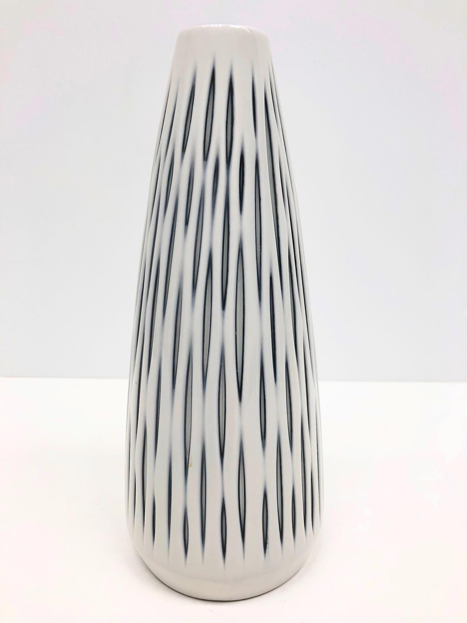 Moderne Vintage-Vase aus Keramik von Sgrafo, Deutsch, 1960er Jahre (Moderne der Mitte des Jahrhunderts) im Angebot