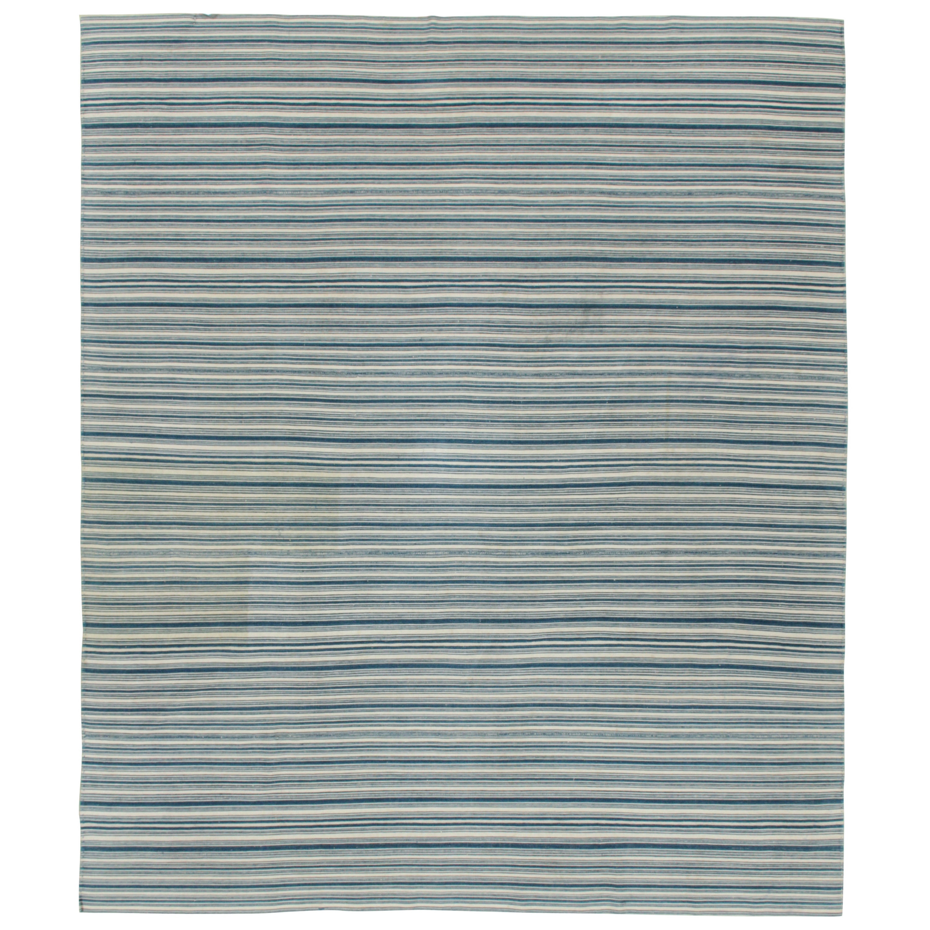 Tapis et Kilim persan Jajim Shahsavan vintage à rayures bleues et blanches