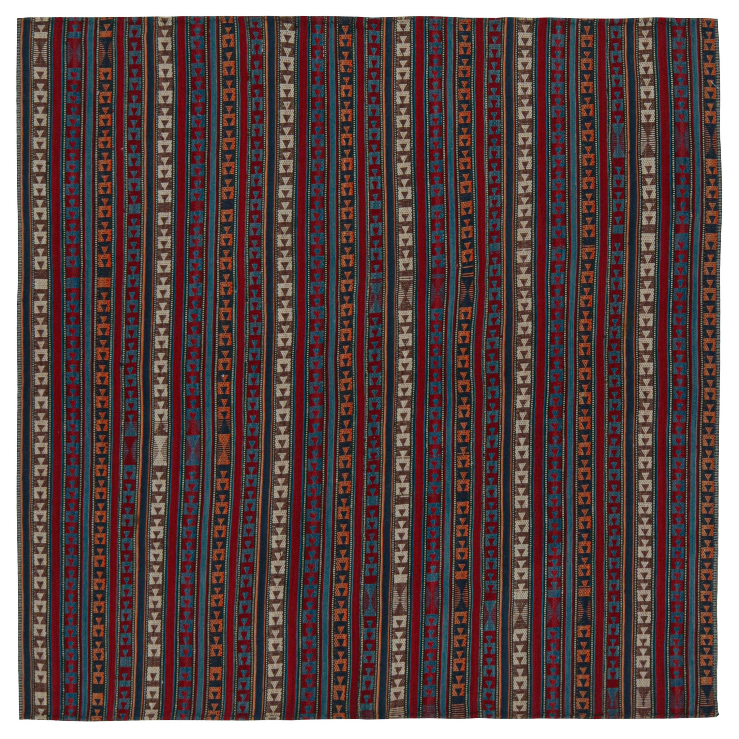 Shahsavan Persischer Jajim-Kelim mit Streifen und Geometrie von Teppich & Kilim im Angebot