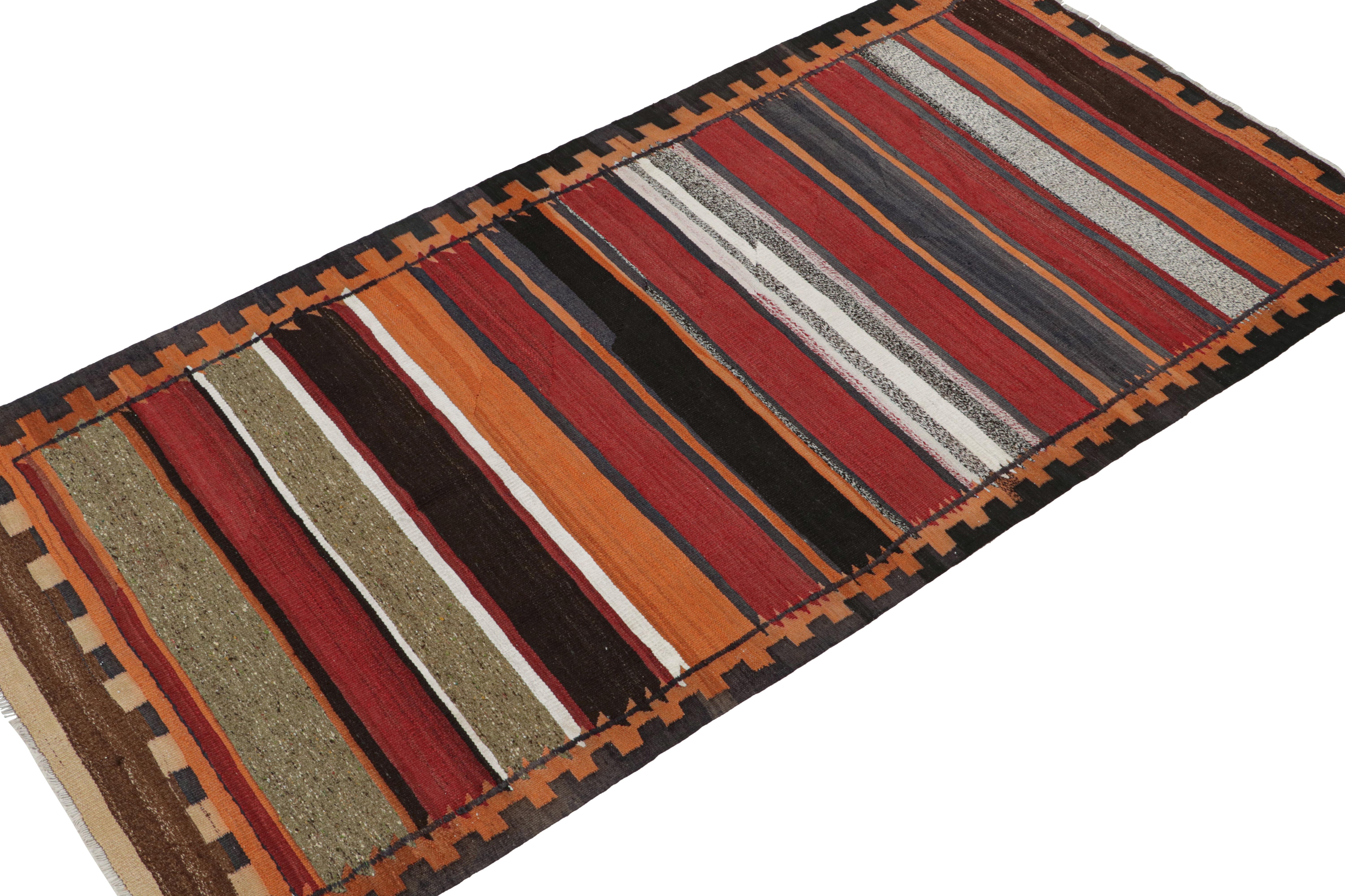 Shahsavan Persischer Kelim in polychromen Streifen von Teppich & Kilim (Handgeknüpft) im Angebot
