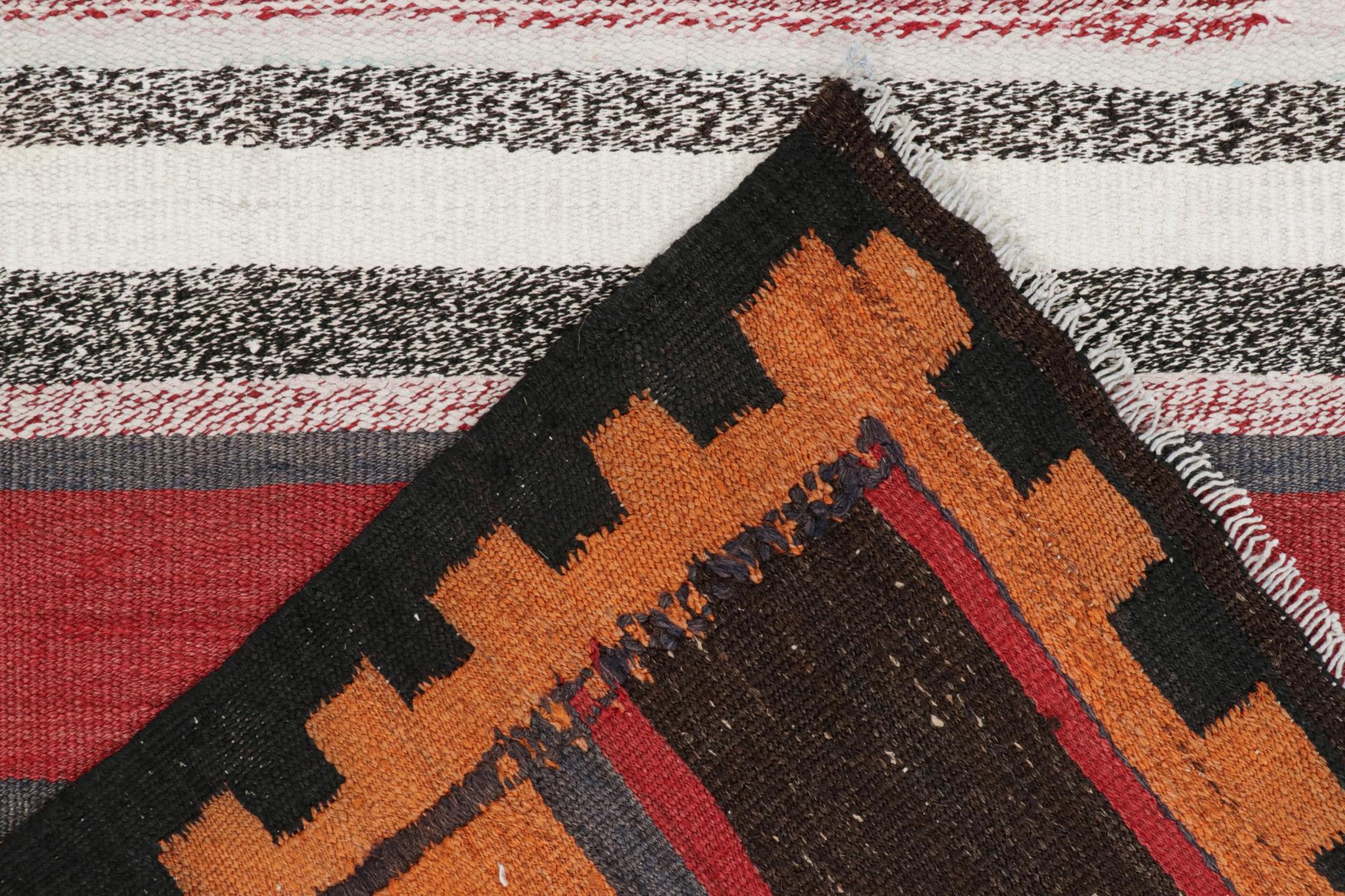 Shahsavan Persischer Kelim in polychromen Streifen von Teppich & Kilim (Wolle) im Angebot