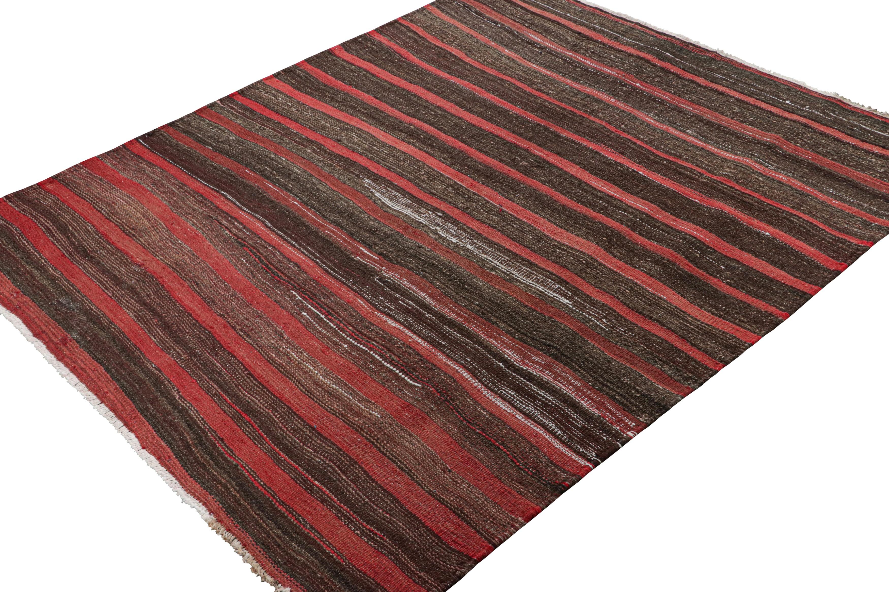 Vintage Shahsavan Persian Kilim in Red and Brown Geometric Stripes - Rug & Kilim In Good Condition For Sale In Long Island City, NY