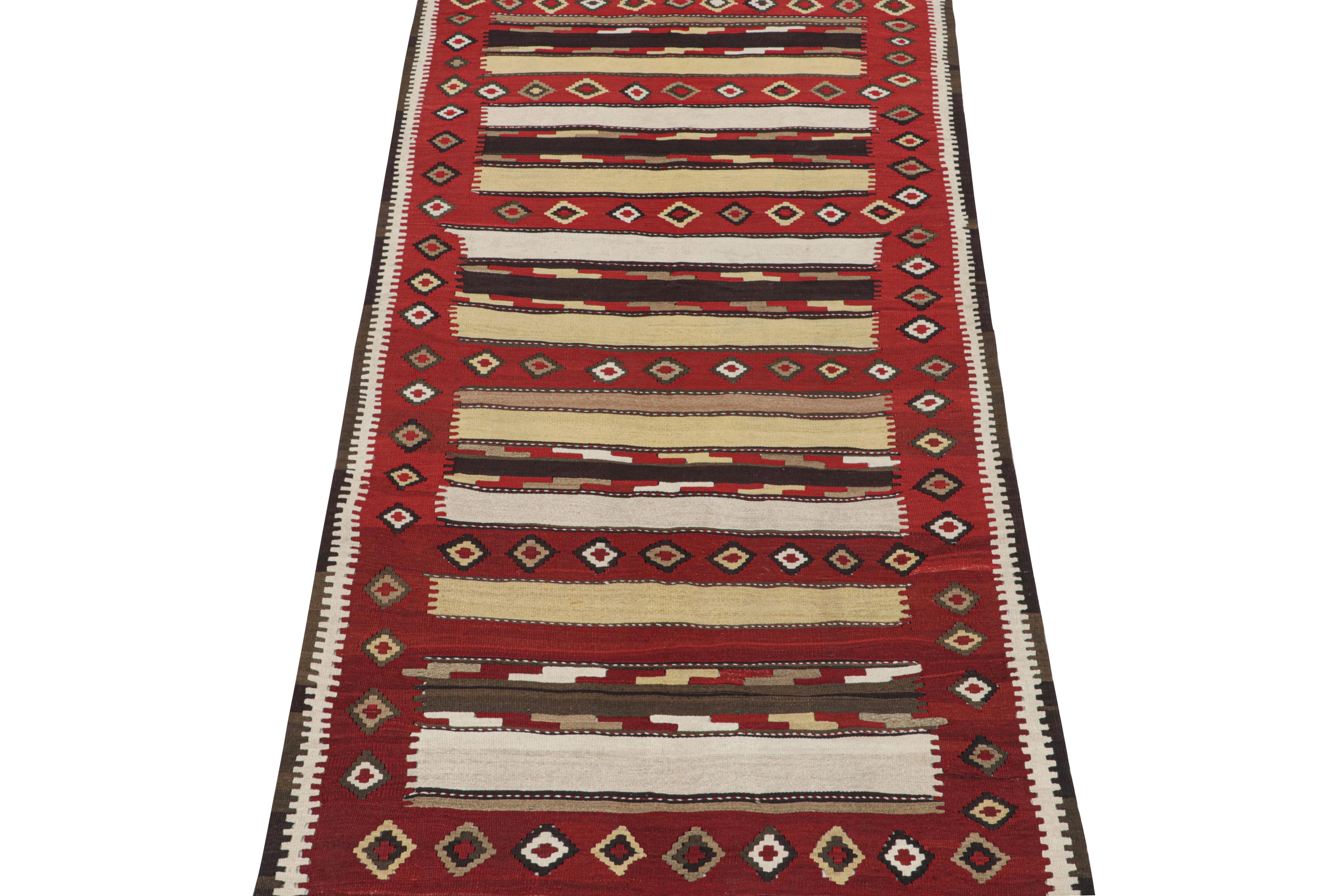 Vintage Shahsavan Persian Kilim in Red, Brown, White & Black In Good Condition For Sale In Long Island City, NY