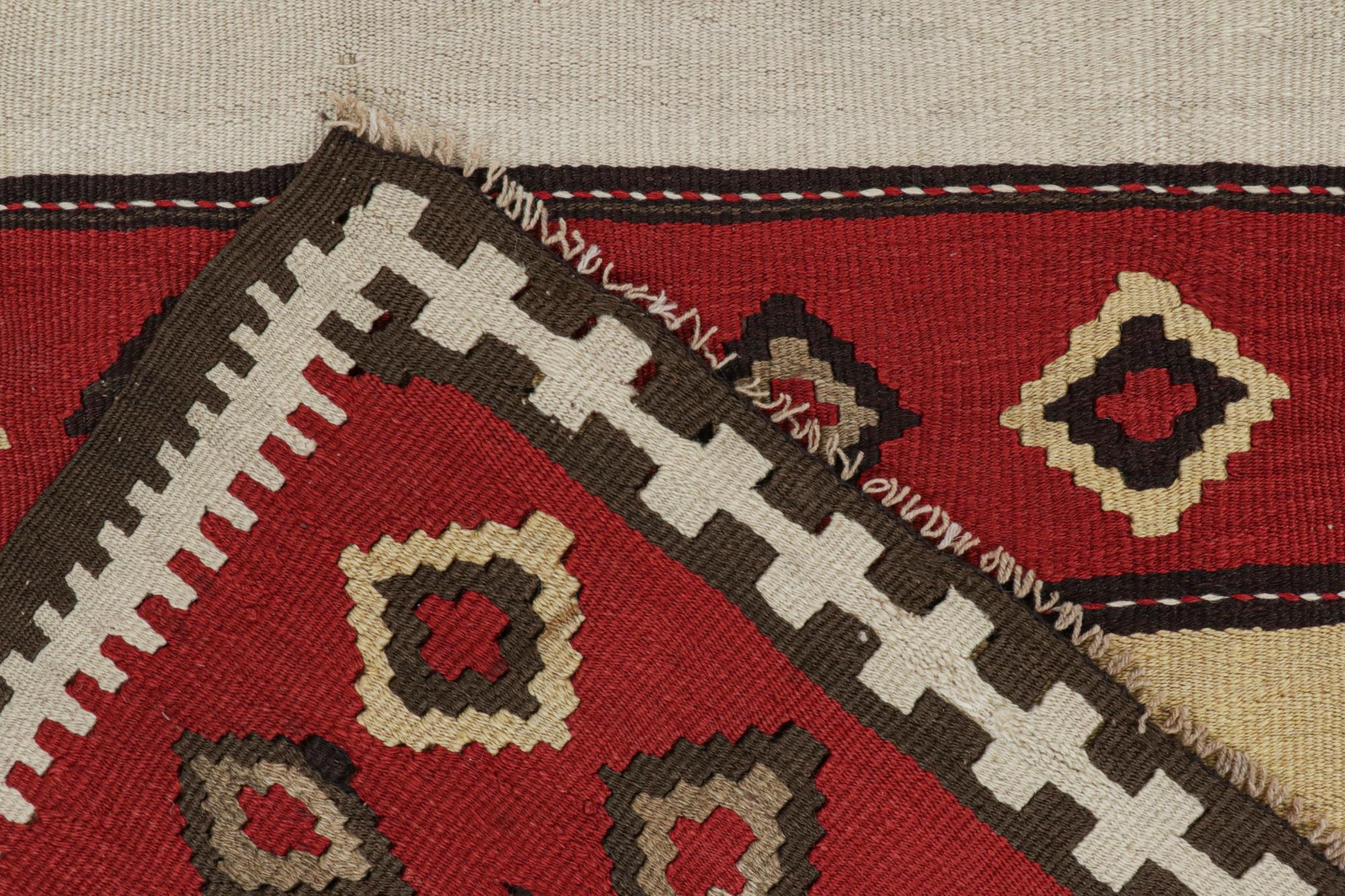 Shahsavan Persischer Kelim in Rot, Braun, Weiß und Schwarz von Teppich & Kilim (Wolle) im Angebot