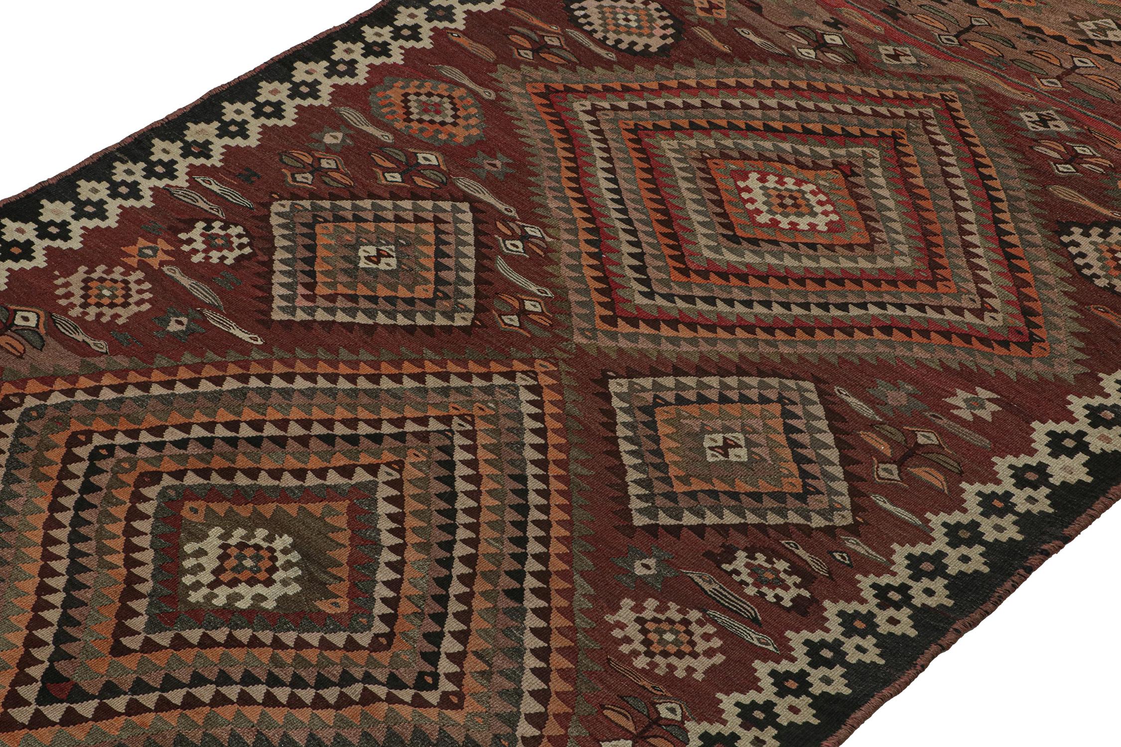 Shahsavan Persischer Kelim in Rot mit geometrischen Mustern von Teppich & Kilim (Handgeknüpft) im Angebot