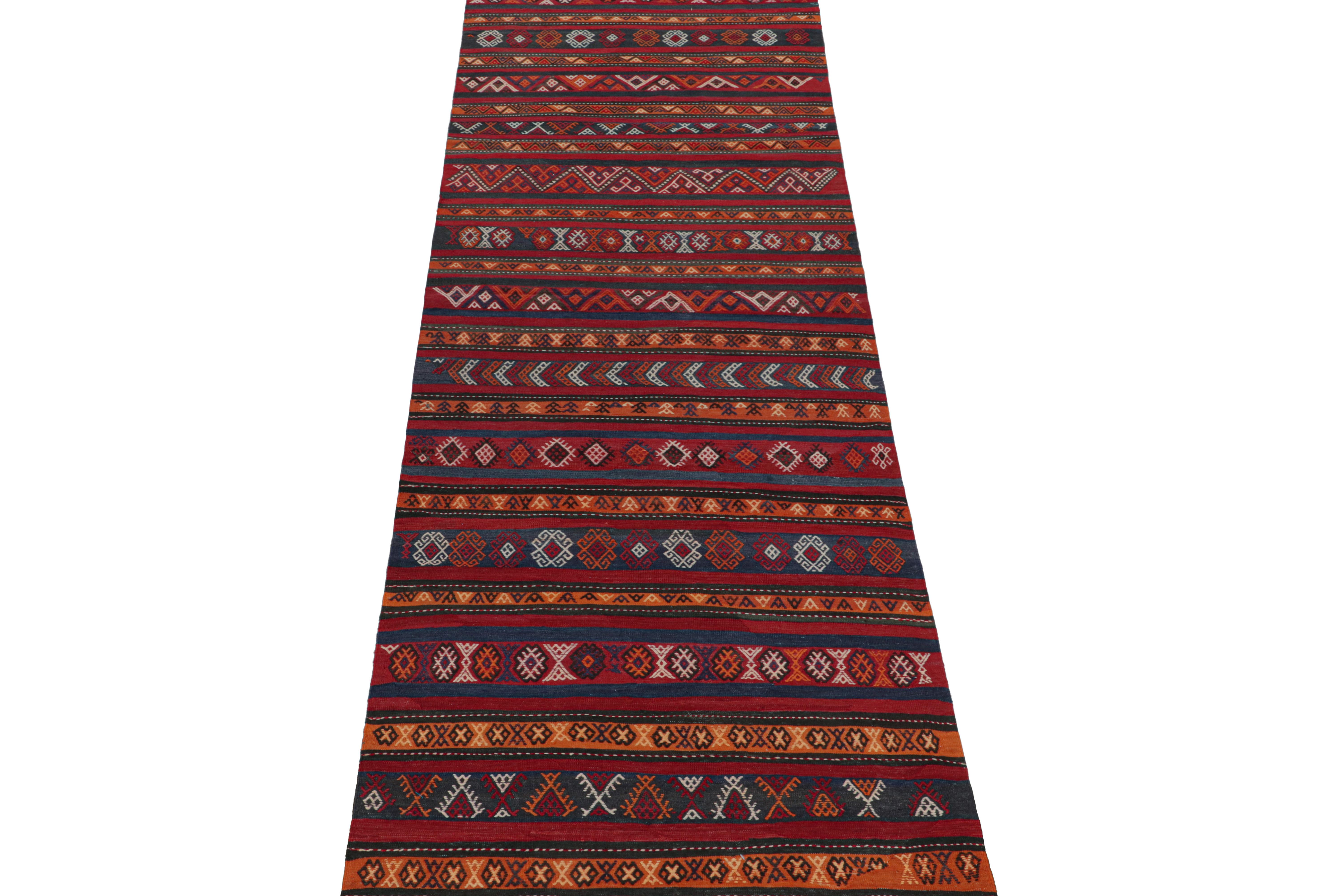 Vintage Shahsavan Persian Kilim in Red with Geometric Patterns In Good Condition For Sale In Long Island City, NY