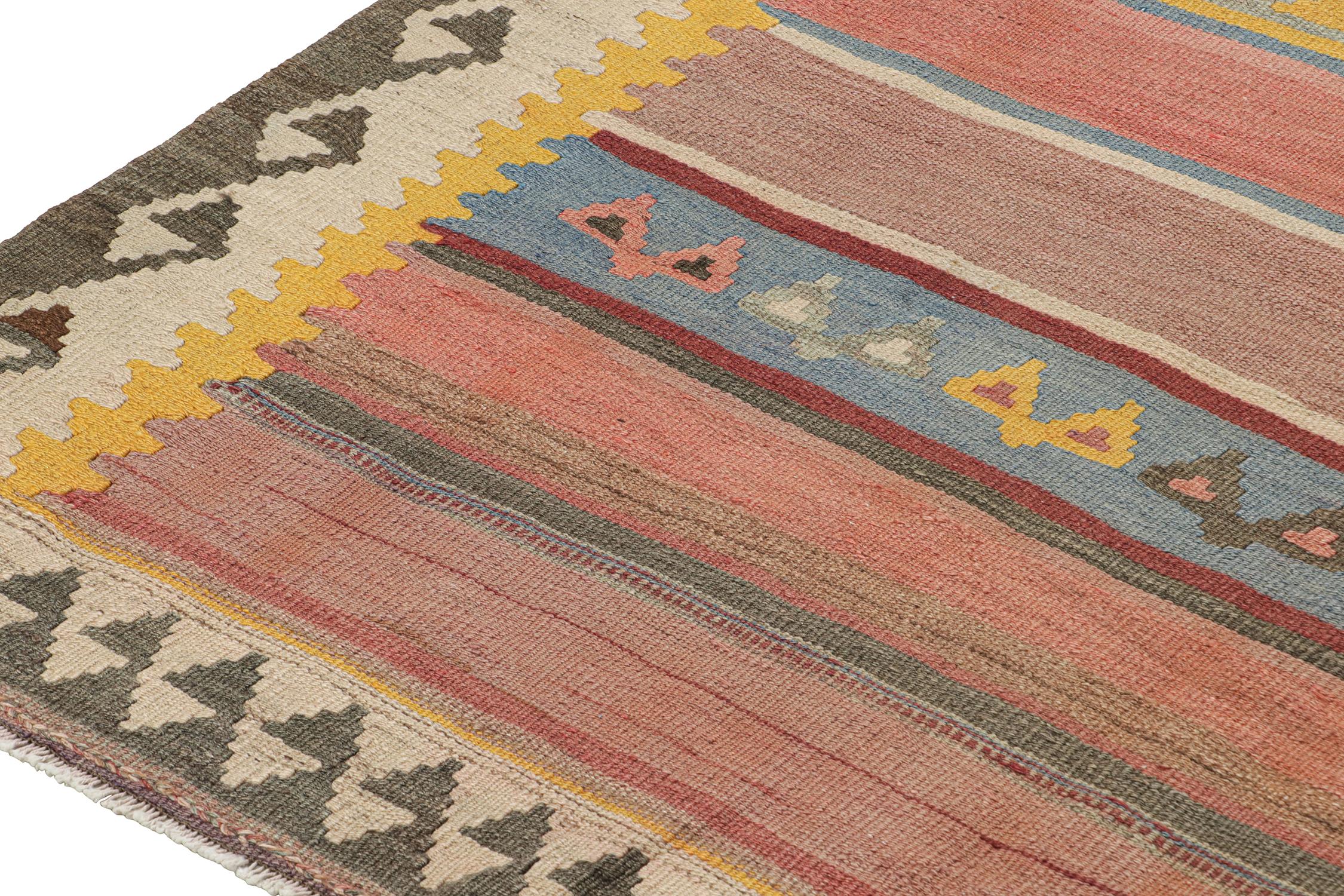 Shahsavan Persischer Kelim in Streifen und geometrischen Mustern im Vintage-Stil im Zustand „Gut“ im Angebot in Long Island City, NY