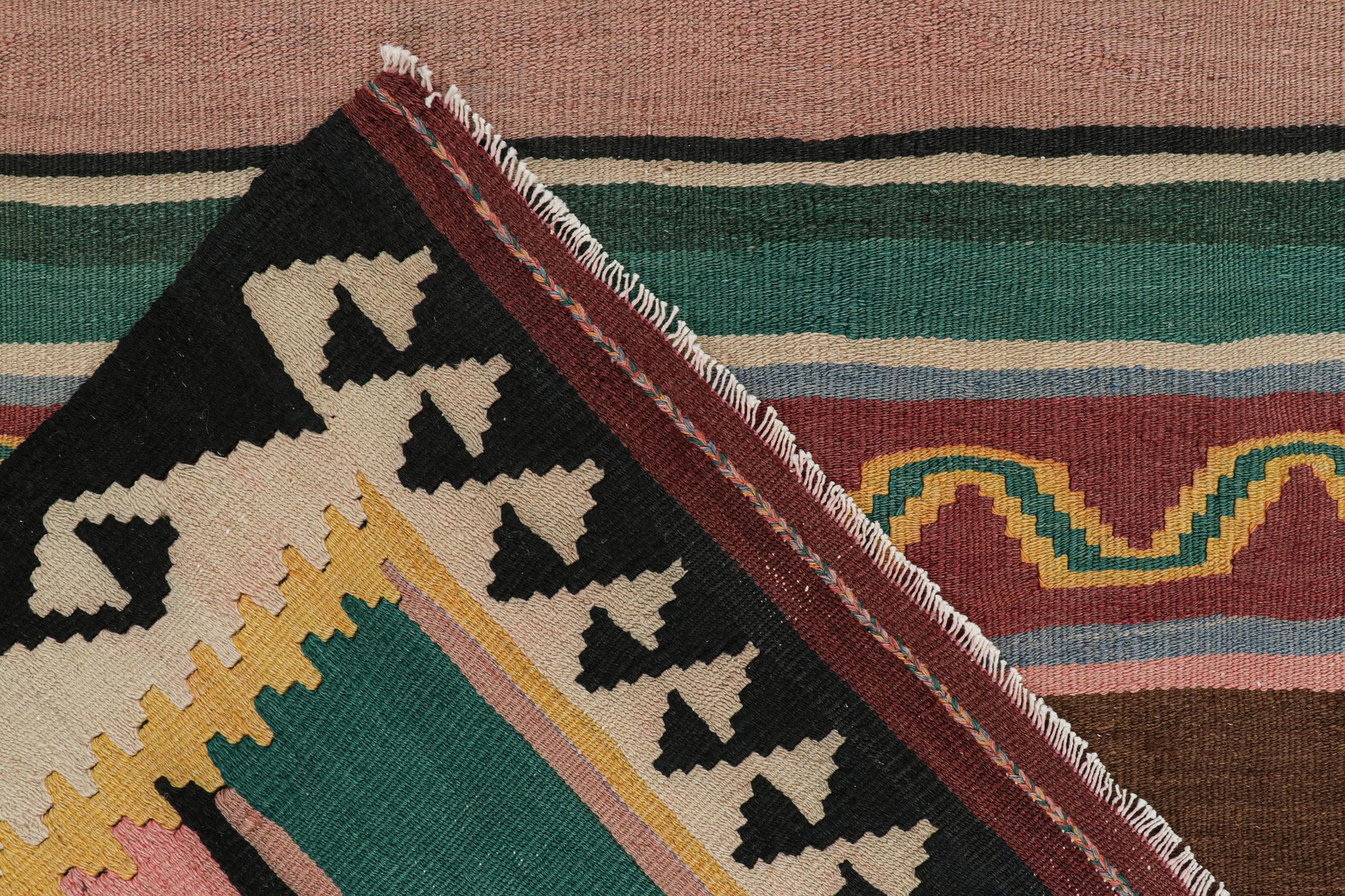 Shahsavan Persischer Kelim in Streifen und geometrischen Mustern im Vintage-Stil (Wolle) im Angebot