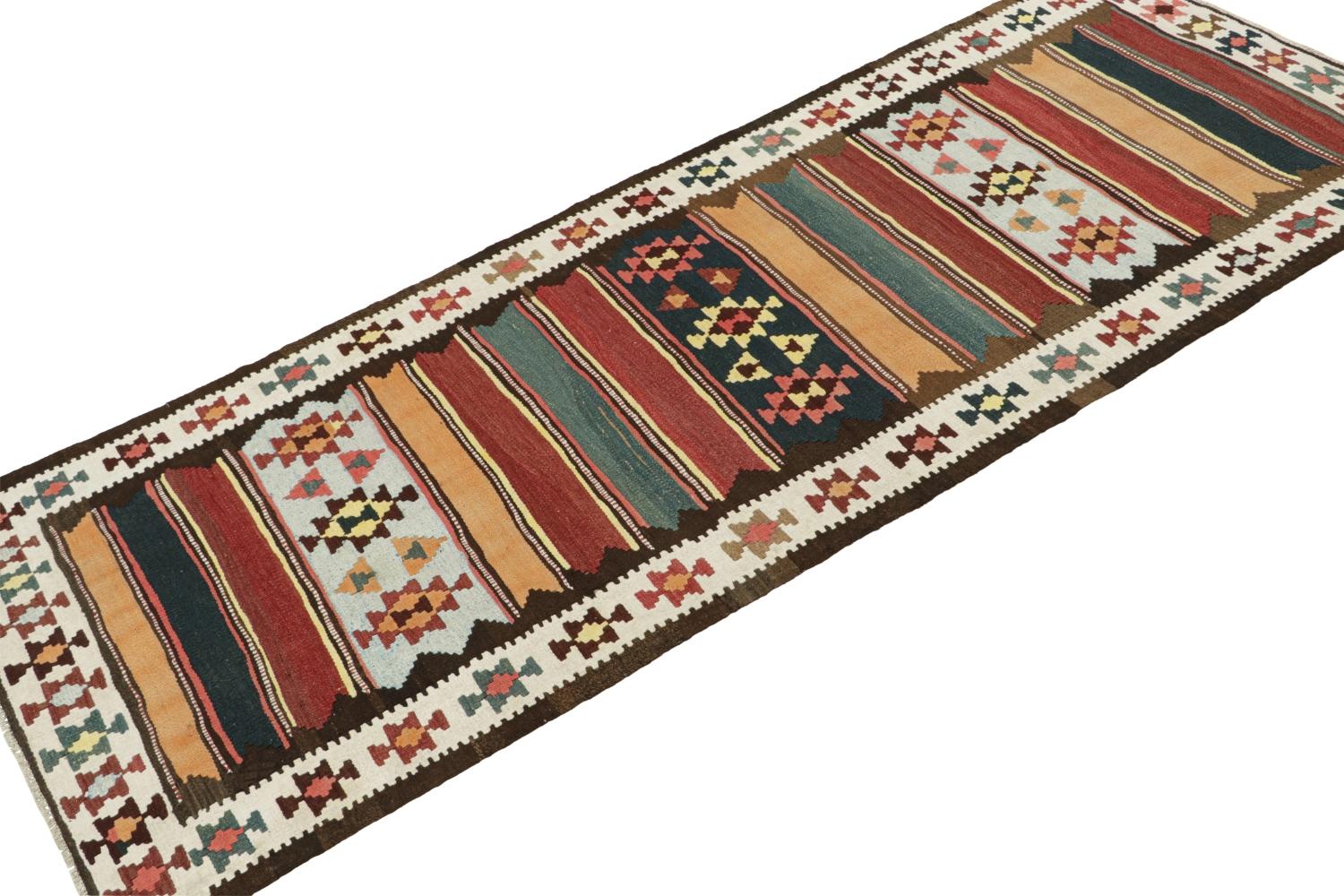 Noué à la main Shahsavan - Kilim persan vintage à rayures et motifs géométriques en vente