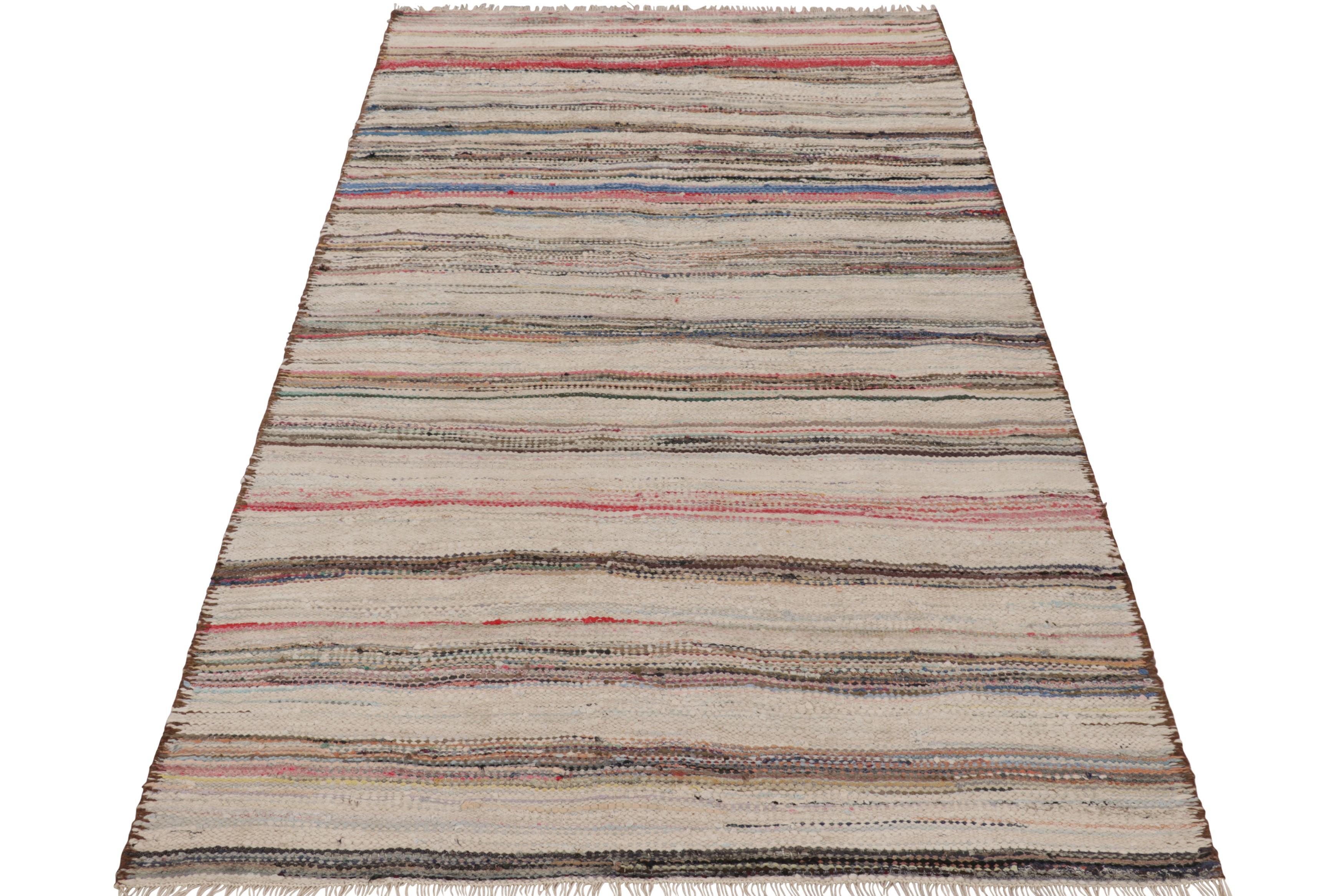 Alfombra Vintage Shahsavan Persa Kilim, Rayas Policromáticas - Rug & Kilim en Bueno estado para la venta en Long Island City, NY