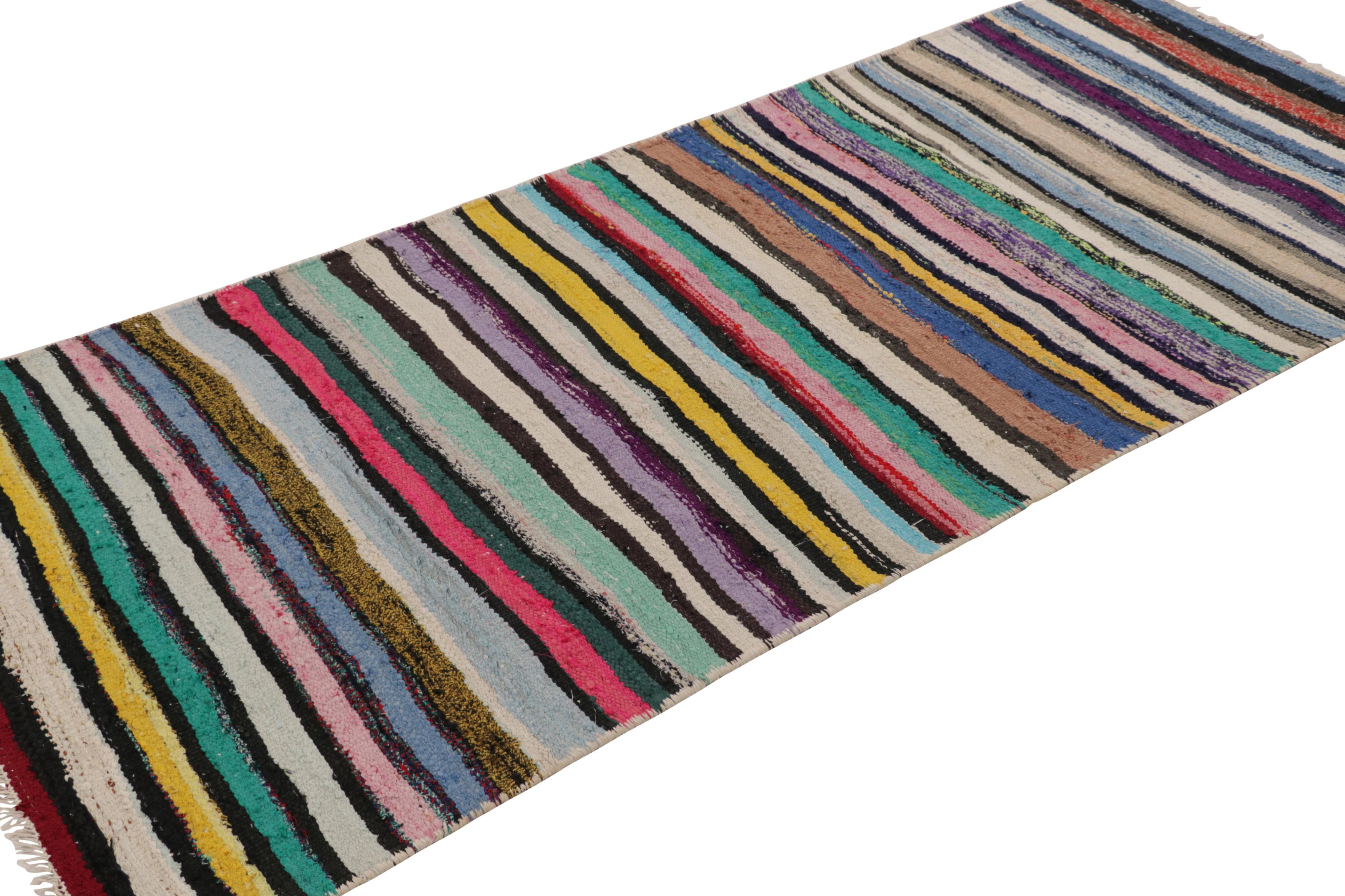 Tessuto a mano Tappeto vintage Shahsavan Persian Kilim Runner, strisce policrome - Rug & Kilim in vendita