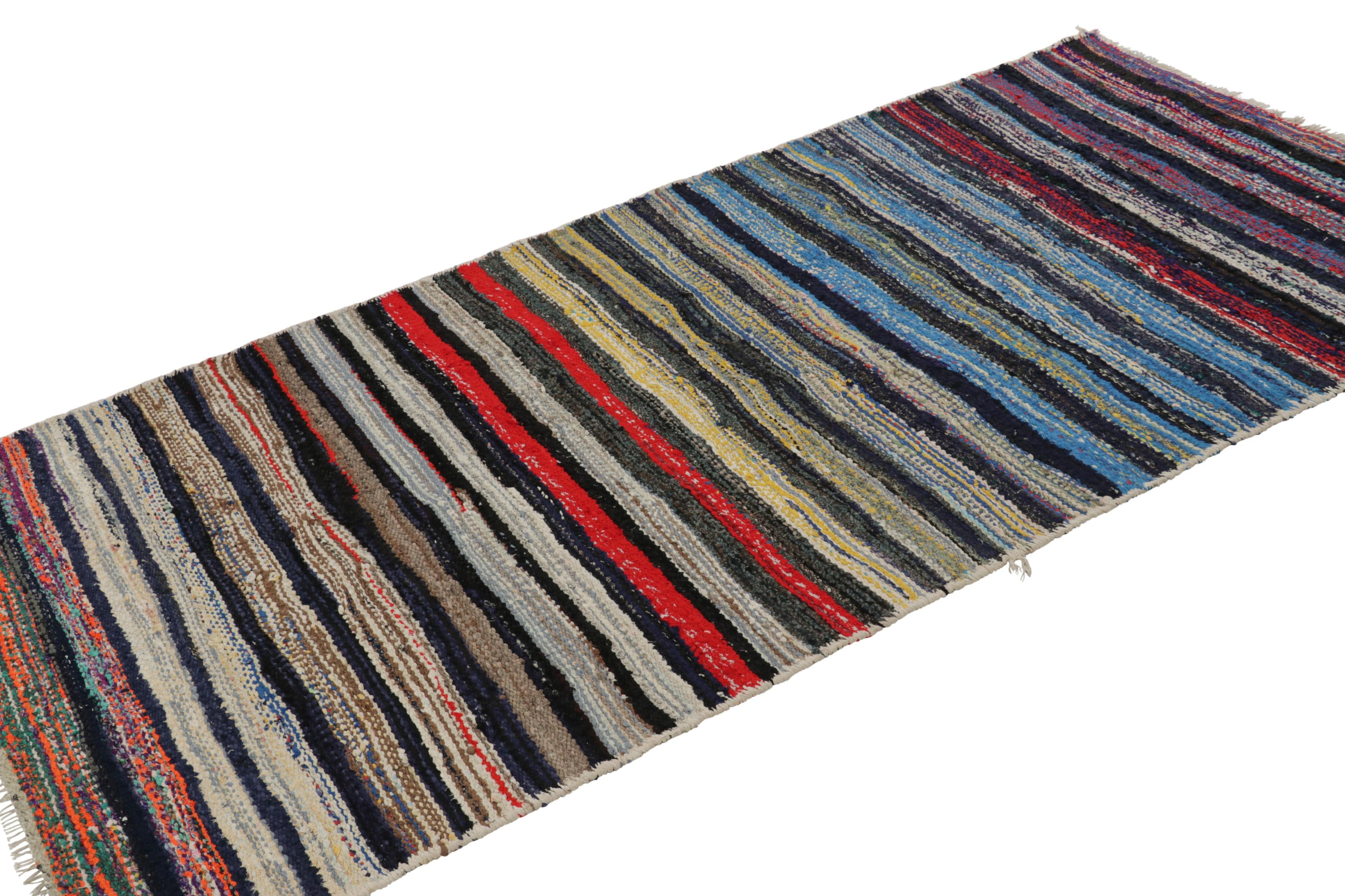 Vintage Shahsavan Persischer Kilim Läufer Teppich, Polychromatische Streifen - Rug & Kilim (Mitte des 20. Jahrhunderts) im Angebot