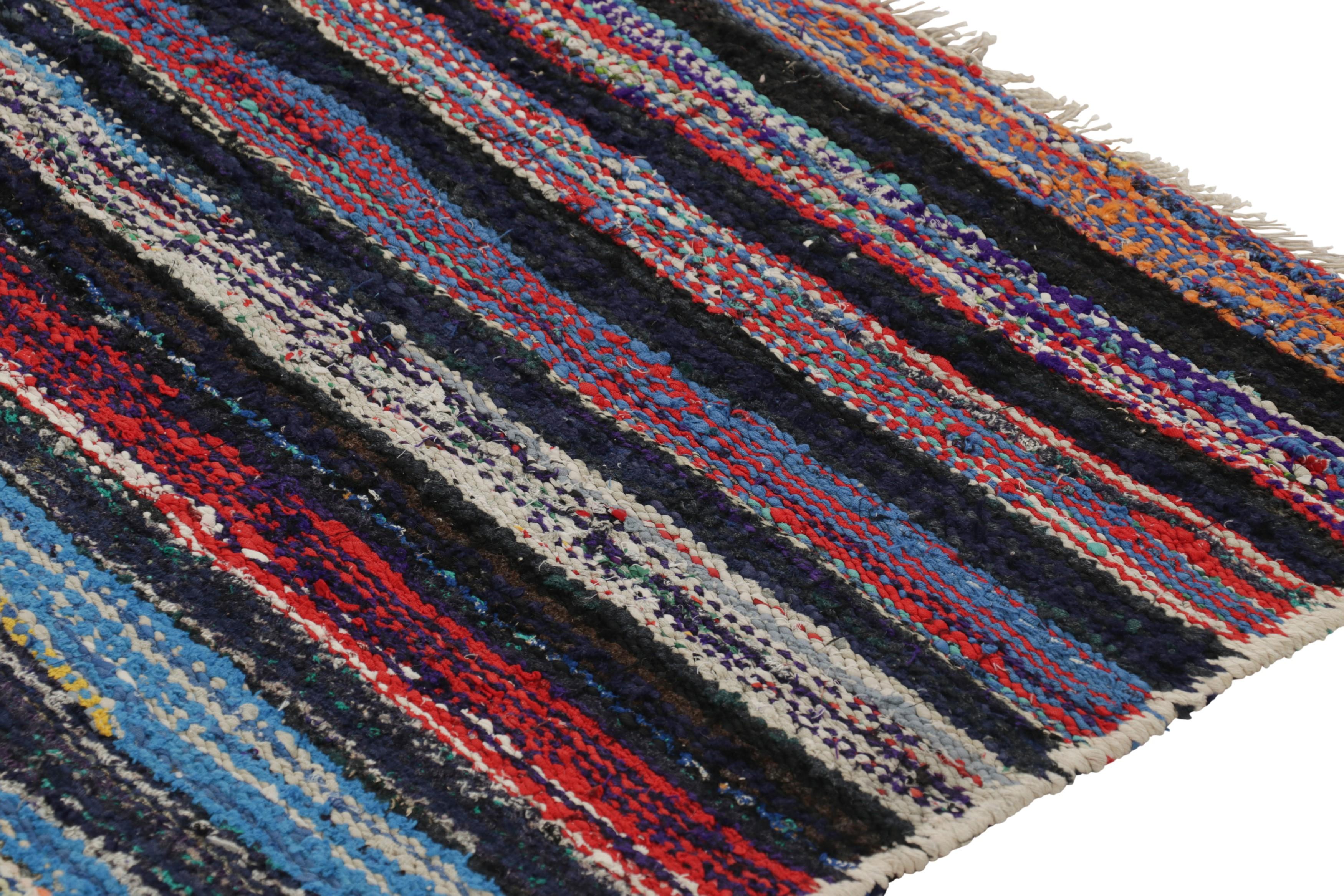 Vintage Shahsavan Persischer Kilim Läufer Teppich, Polychromatische Streifen - Rug & Kilim (Wolle) im Angebot