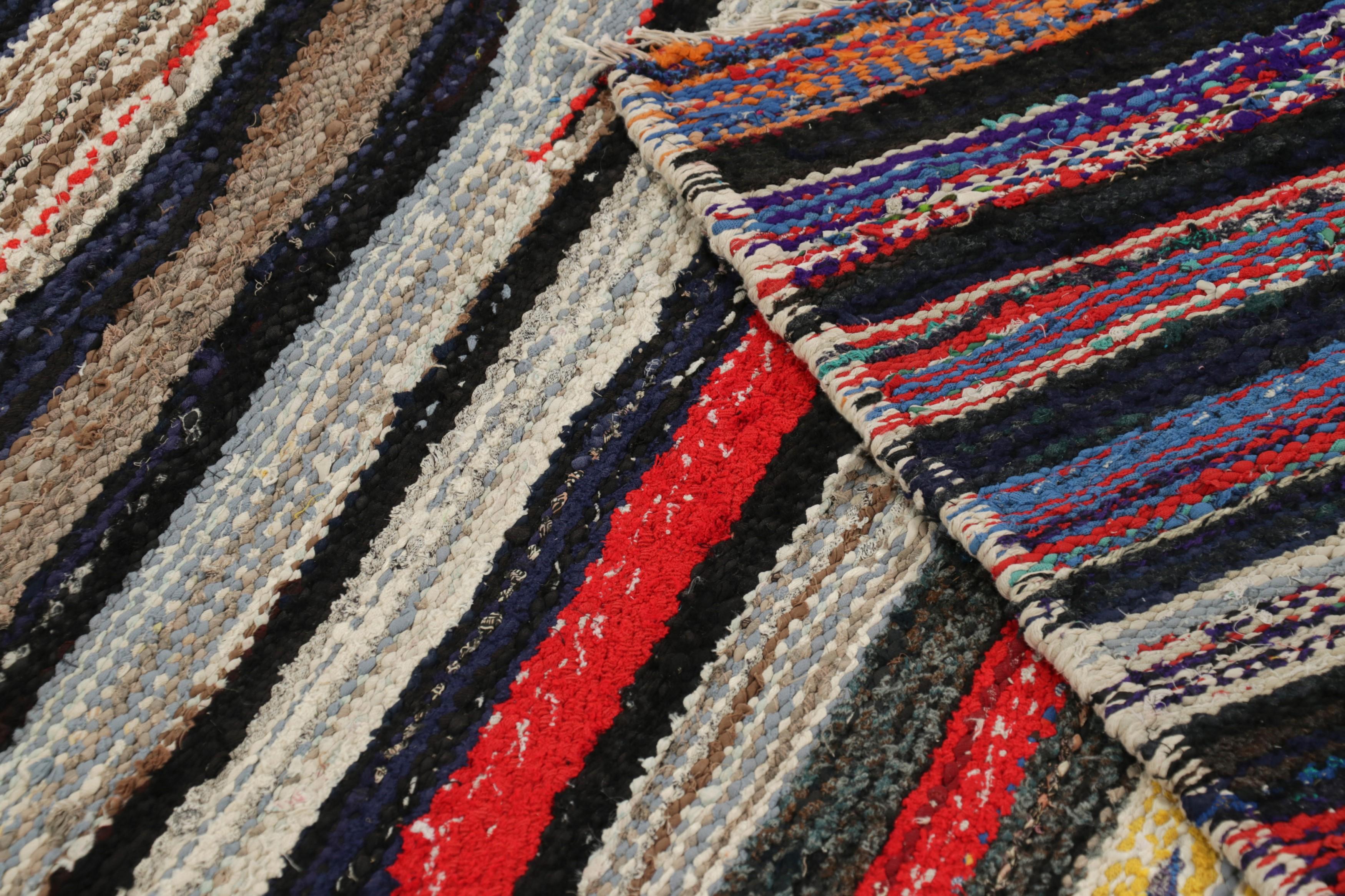 Vintage Shahsavan Persischer Kilim Läufer Teppich, Polychromatische Streifen - Rug & Kilim im Angebot 1
