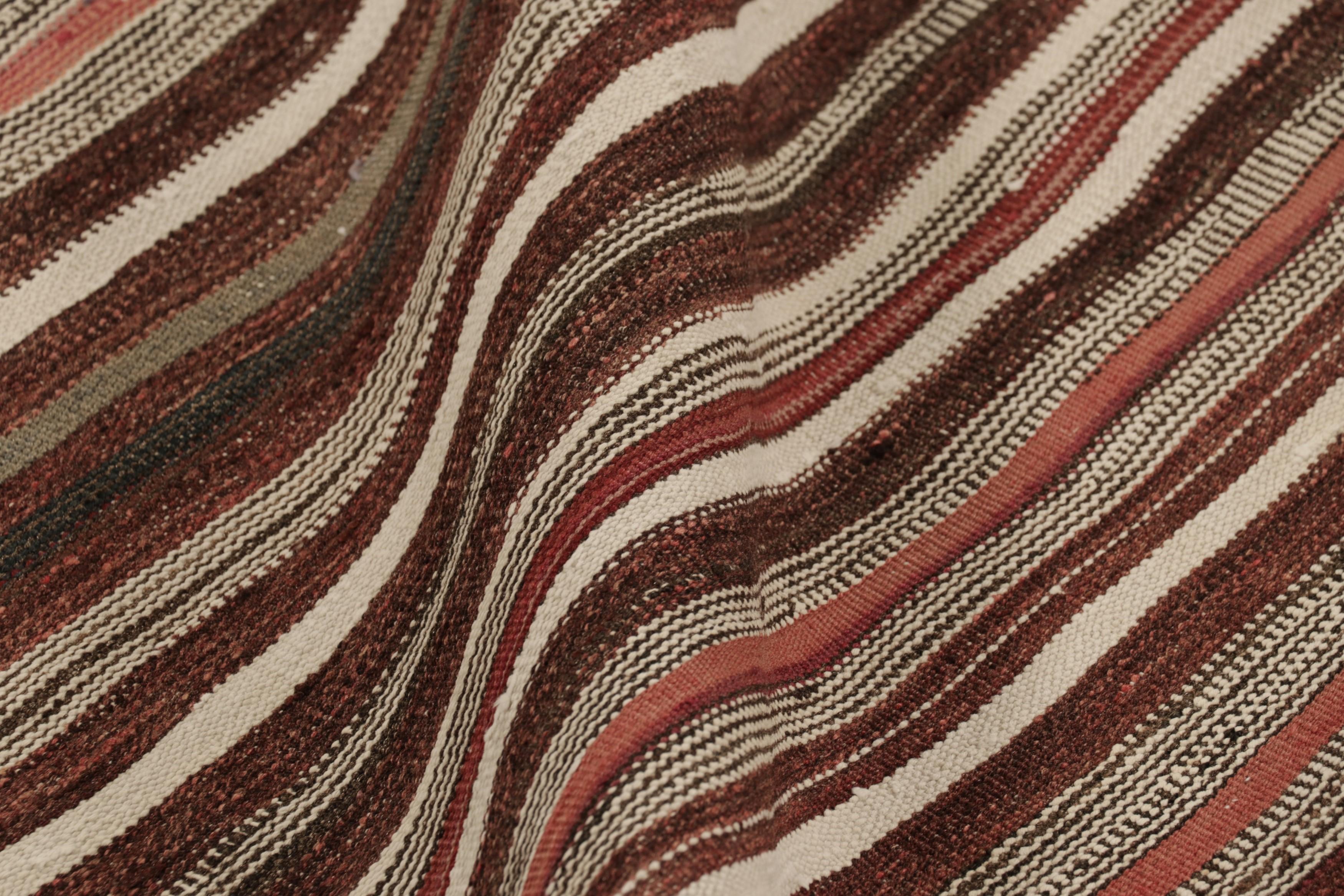 Alfombra Shahsavan Persa Kilim Vintage, Rayas Policromáticas - Rug & Kilim en venta 1
