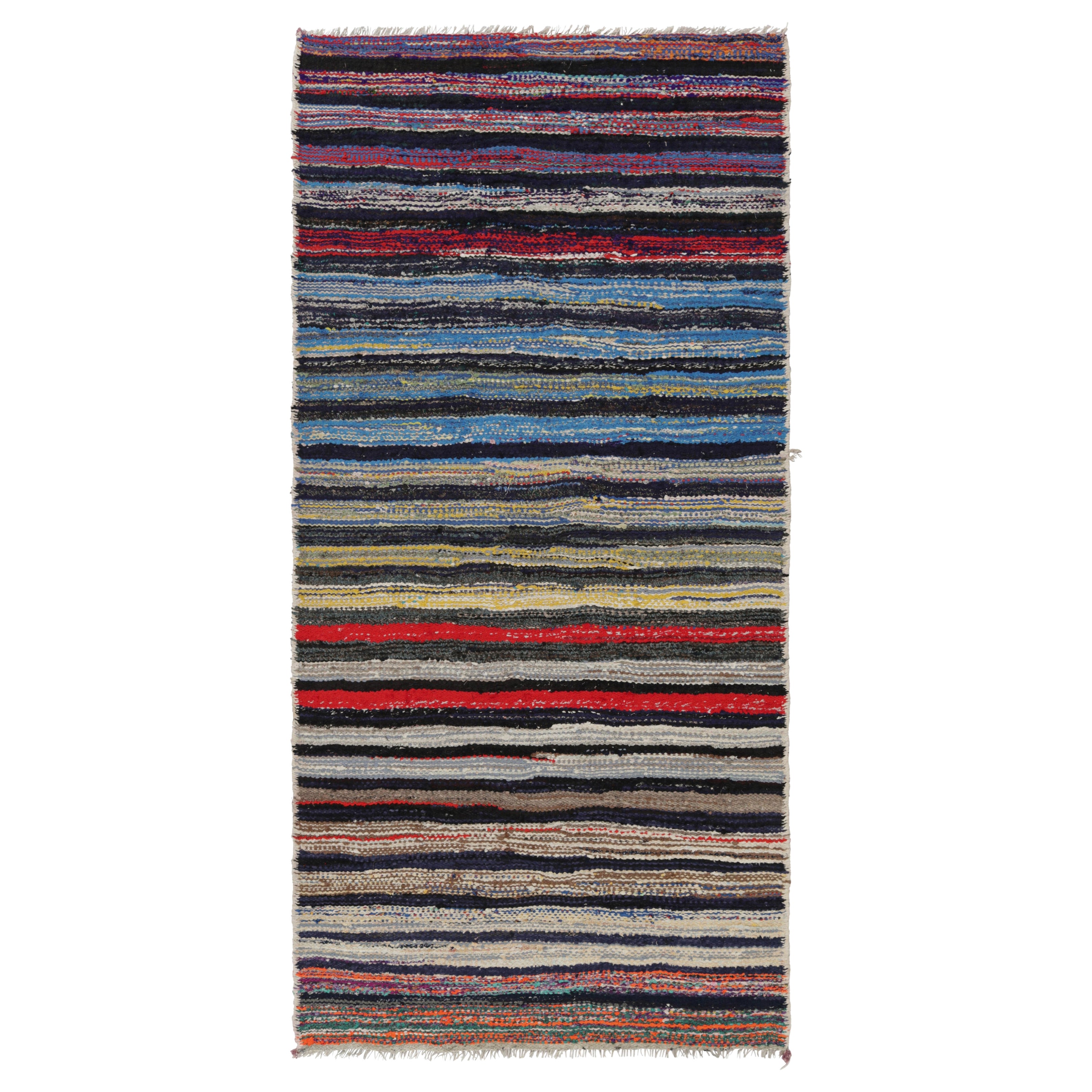 Vintage Shahsavan Persischer Kilim Läufer Teppich, Polychromatische Streifen - Rug & Kilim im Angebot