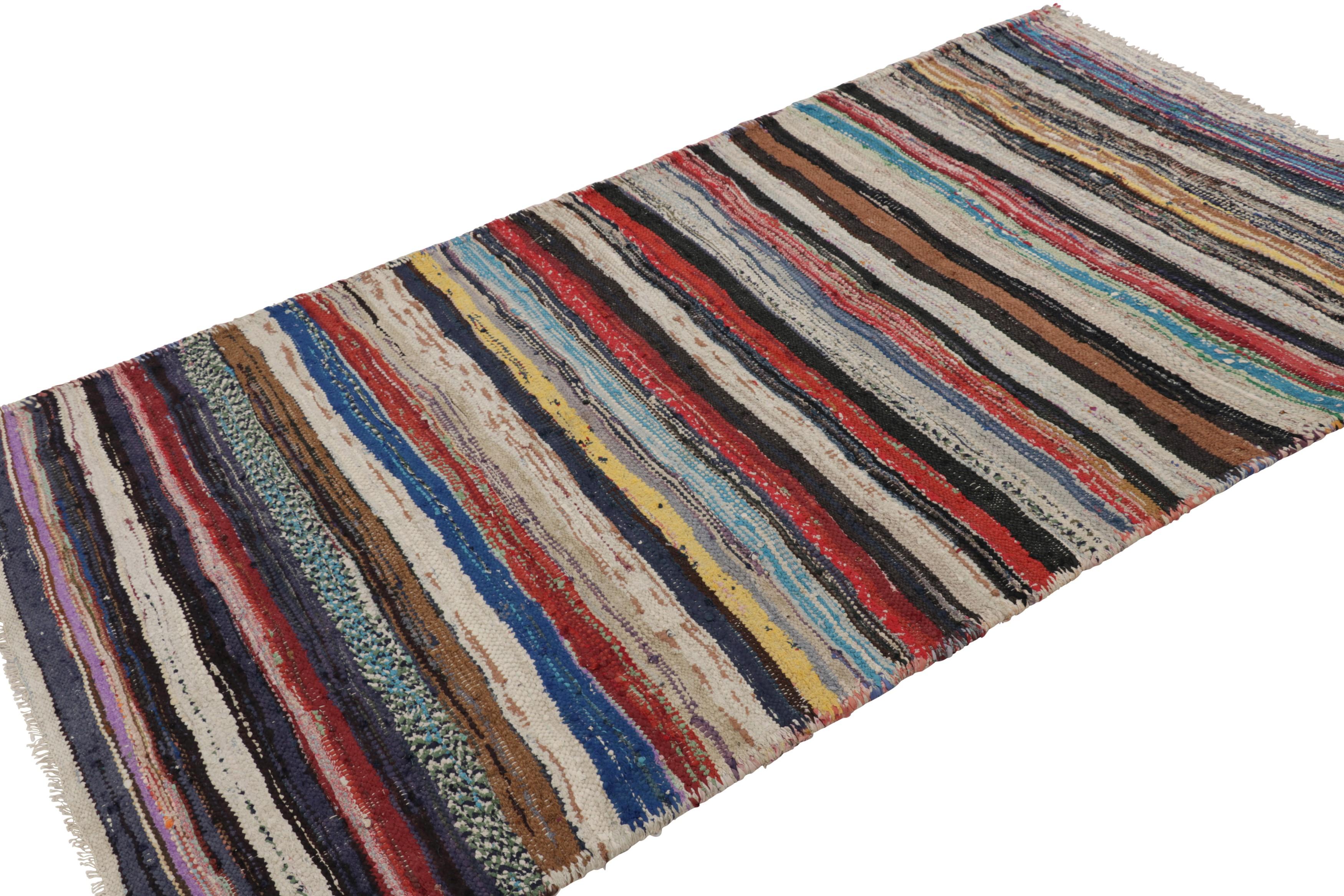 Vintage Shahsavan Persian Kilim Runner with Polychromatic Stripes - Rug & Kilim Bon état - En vente à Long Island City, NY