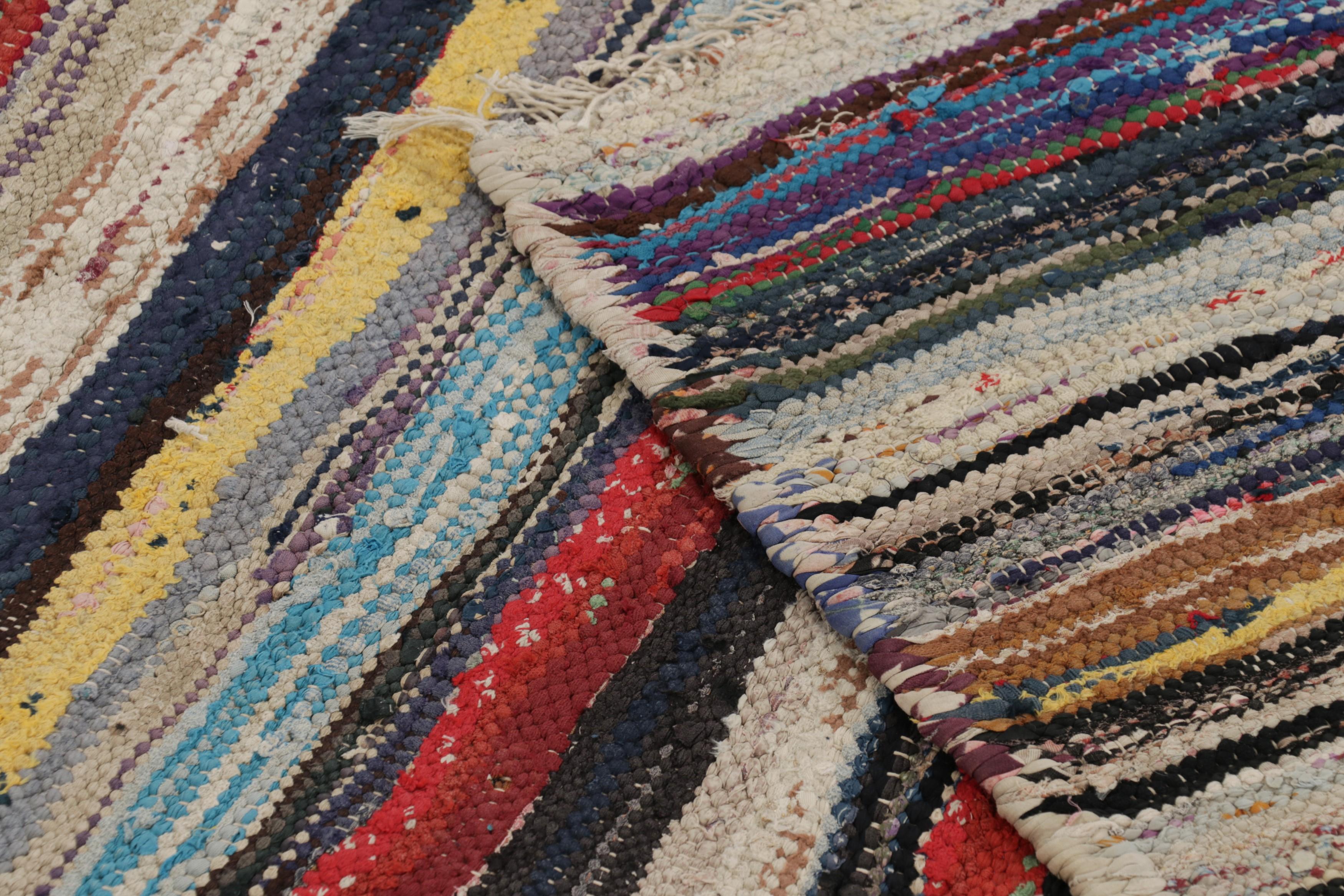 Laine Vintage Shahsavan Persian Kilim Runner with Polychromatic Stripes - Rug & Kilim en vente