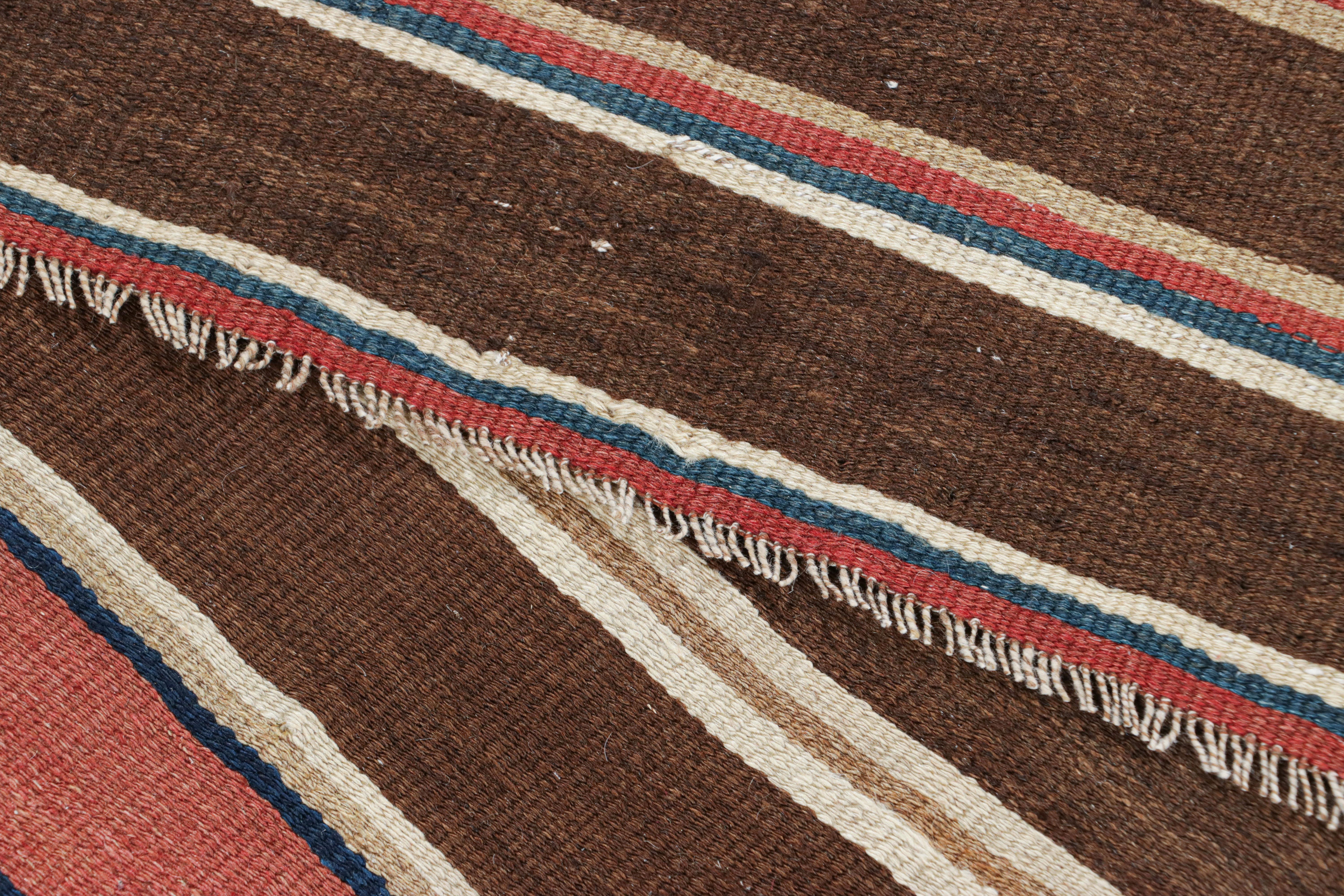 Lana Runner Kilim persiano vintage Shahsavan con strisce policrome - Rug & Kilim in vendita