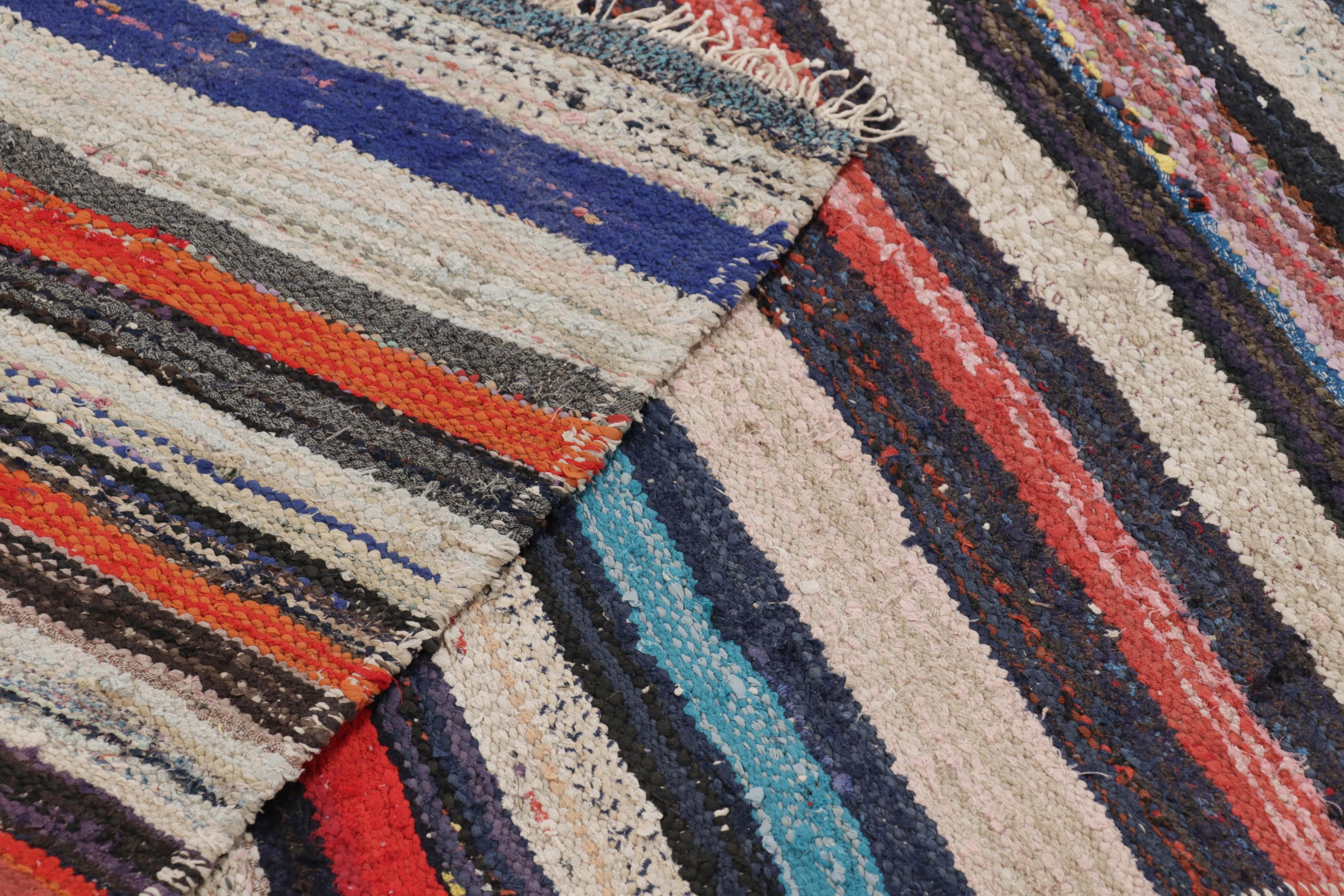 Vintage Shahsavan Persische Kilim Läufer mit polychromen Streifen - Rug & Kilim im Angebot 2