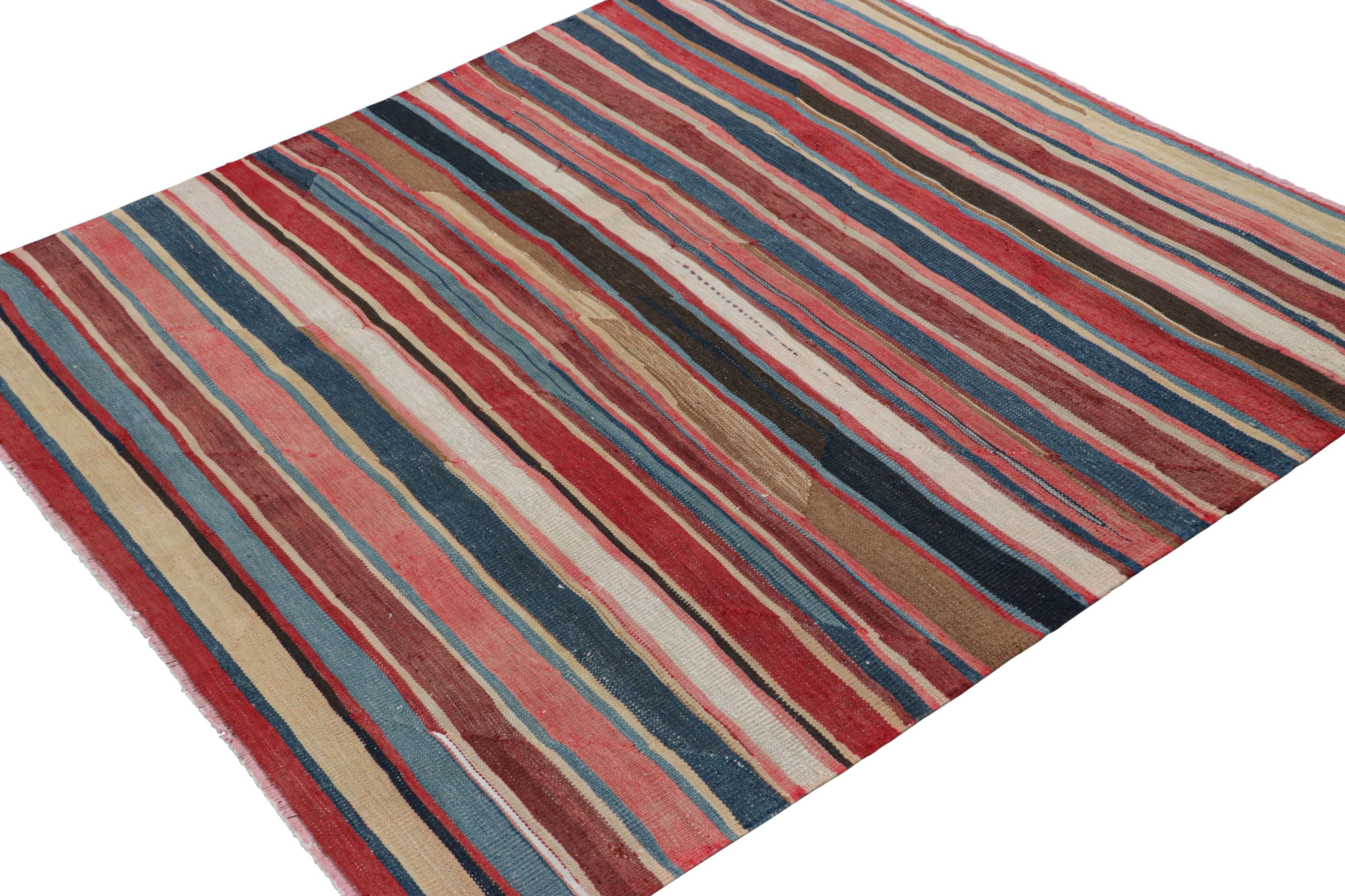 Vintage Shahsavan Persischer Kilim mit mehrfarbigen Streifen - Rug & Kilim im Zustand „Gut“ im Angebot in Long Island City, NY
