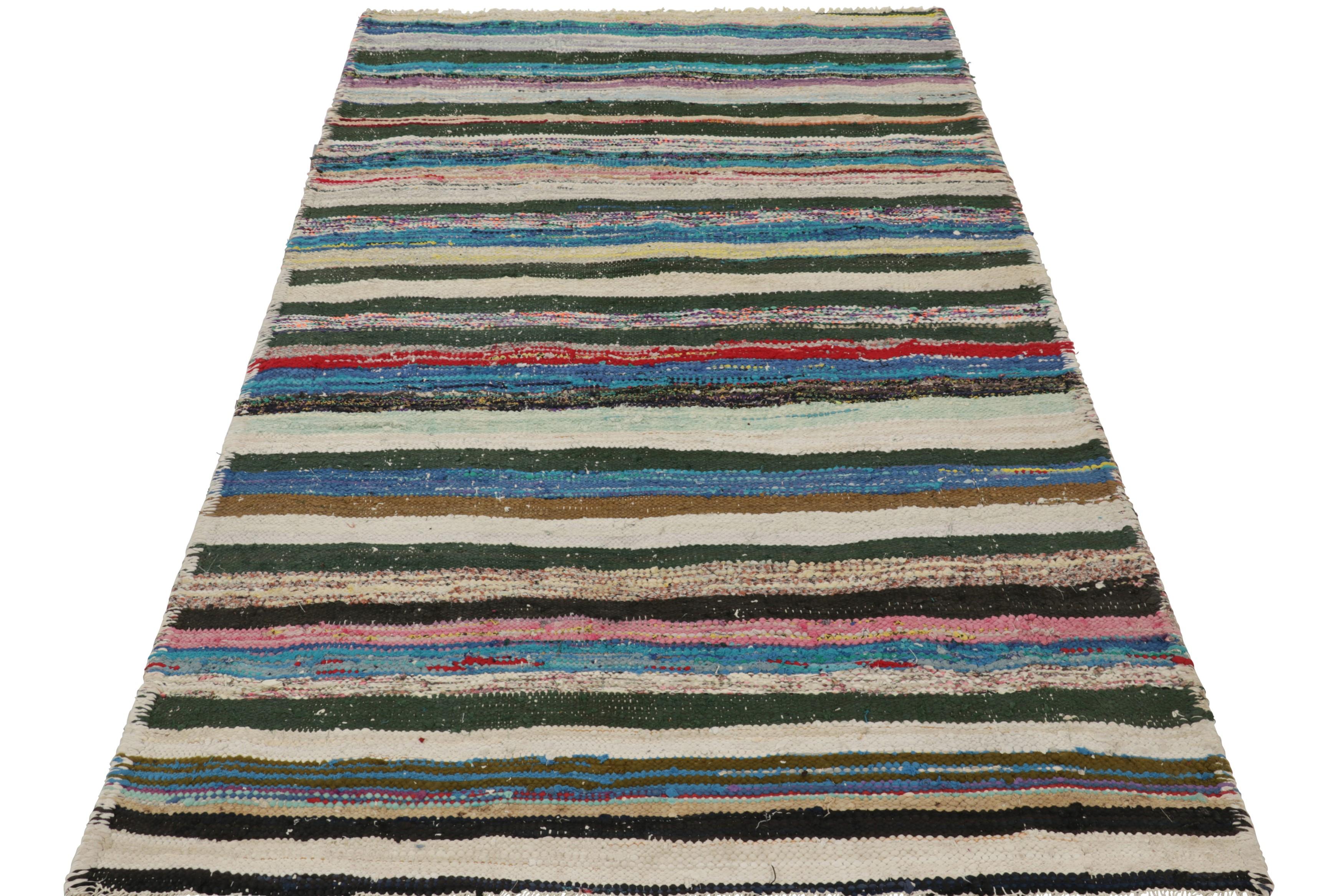 Vintage Shahsavan Persischer Kilim mit mehrfarbigen Streifen - Rug & Kilim im Zustand „Gut“ im Angebot in Long Island City, NY