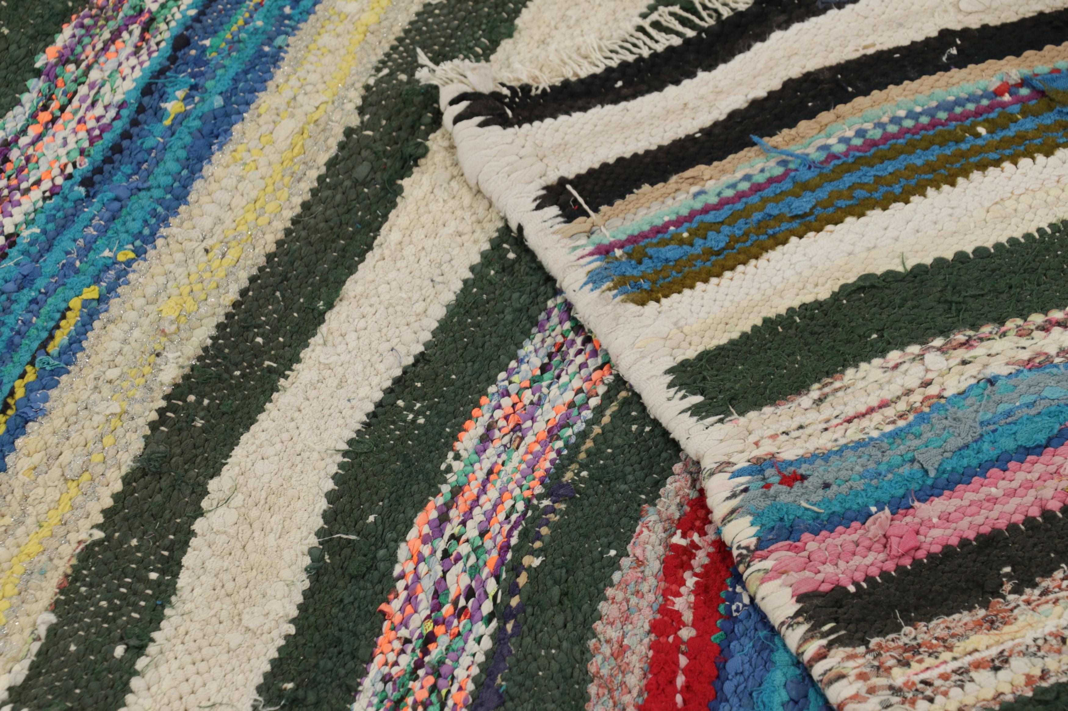 Vintage Shahsavan Persischer Kilim mit mehrfarbigen Streifen - Rug & Kilim im Angebot 1