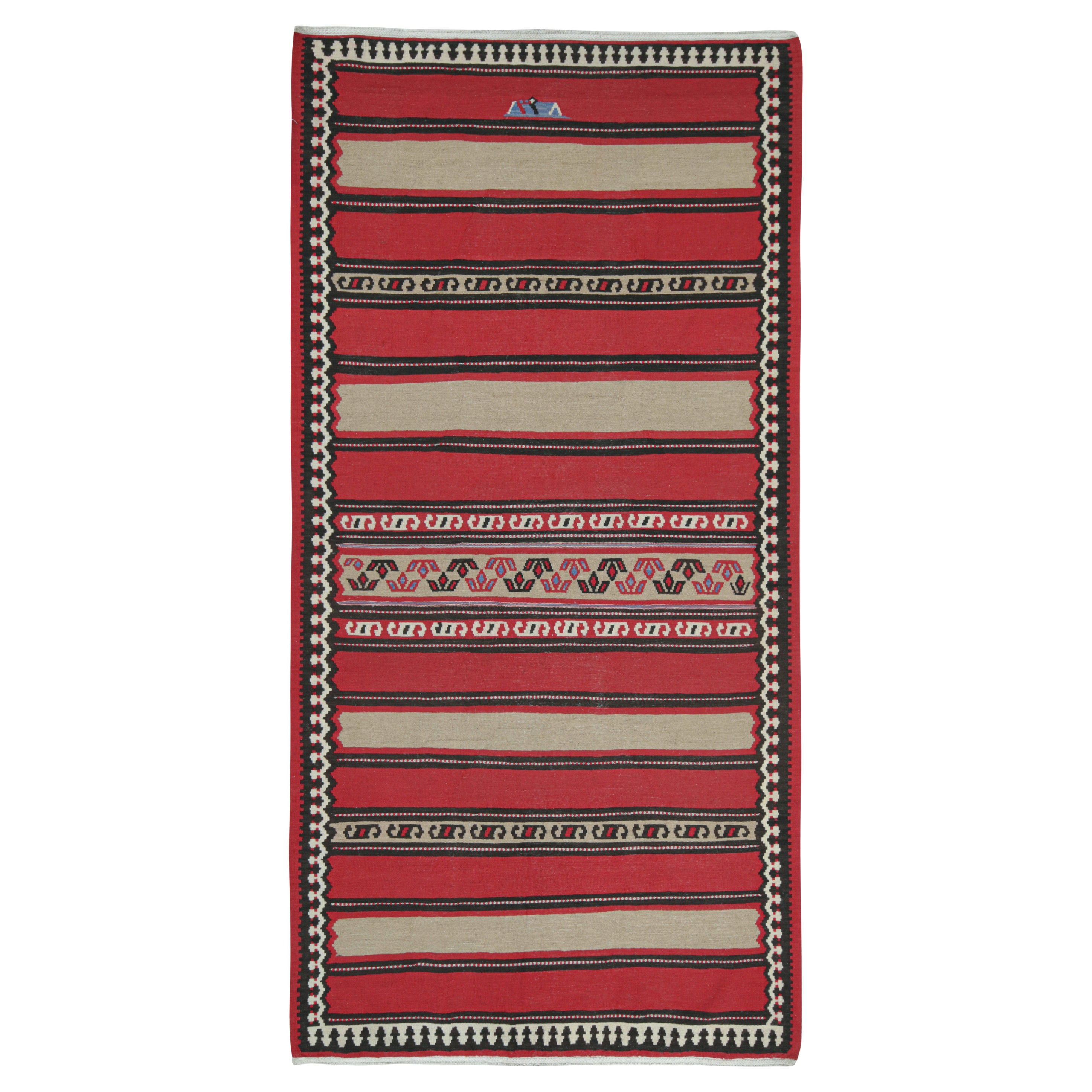 Kilim persiano vintage Shahsavan con strisce rosse, beige e marroni in vendita