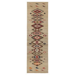 Vintage Shahsavan Stammes-Kilim Läufer in polychromen Mustern von Rug & Kilim
