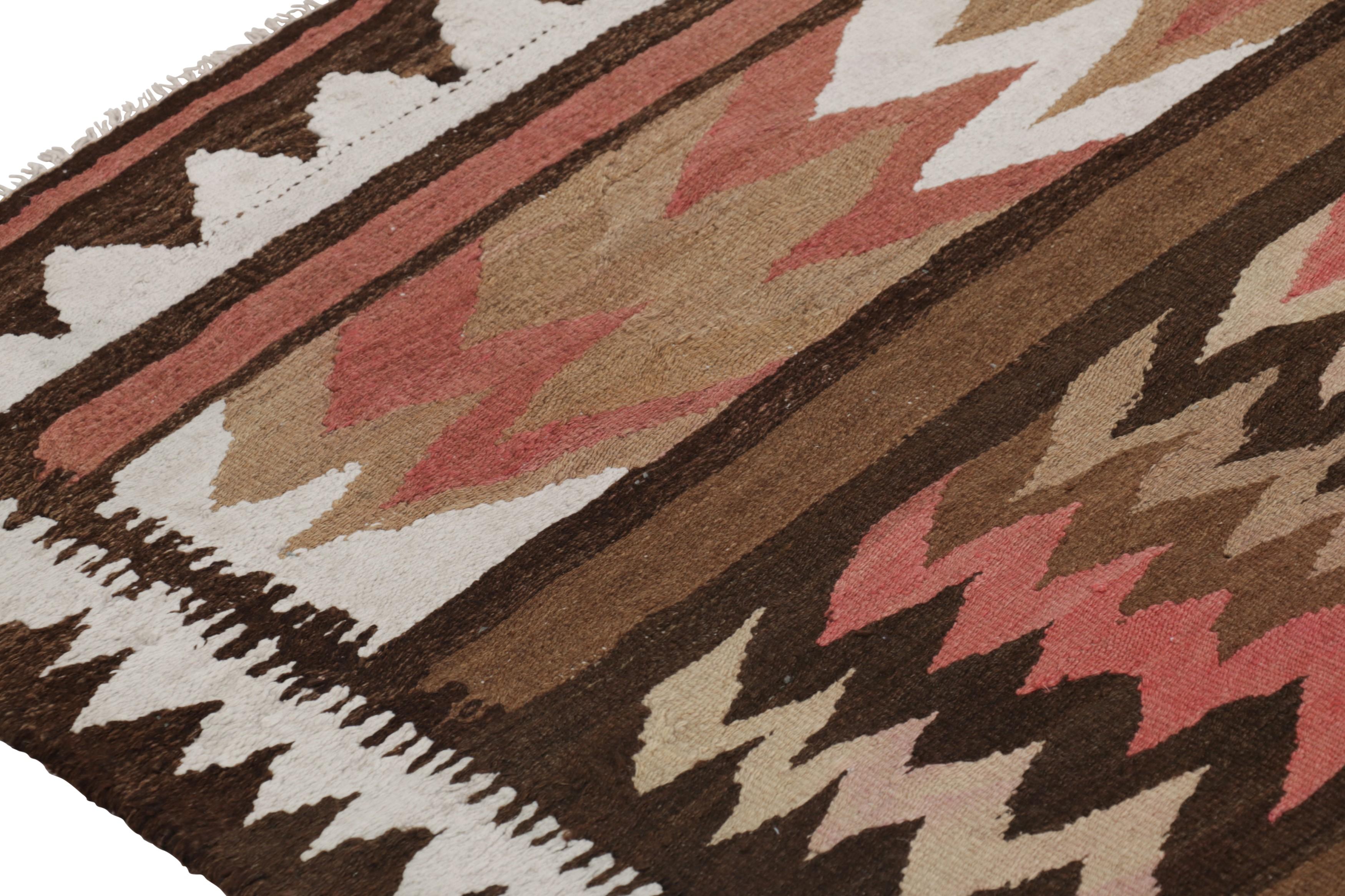 Traves de Mesa Vintage Shahsavan Zanjan Persian Kilim con Chevrons - Rug & Kilim Persa en venta
