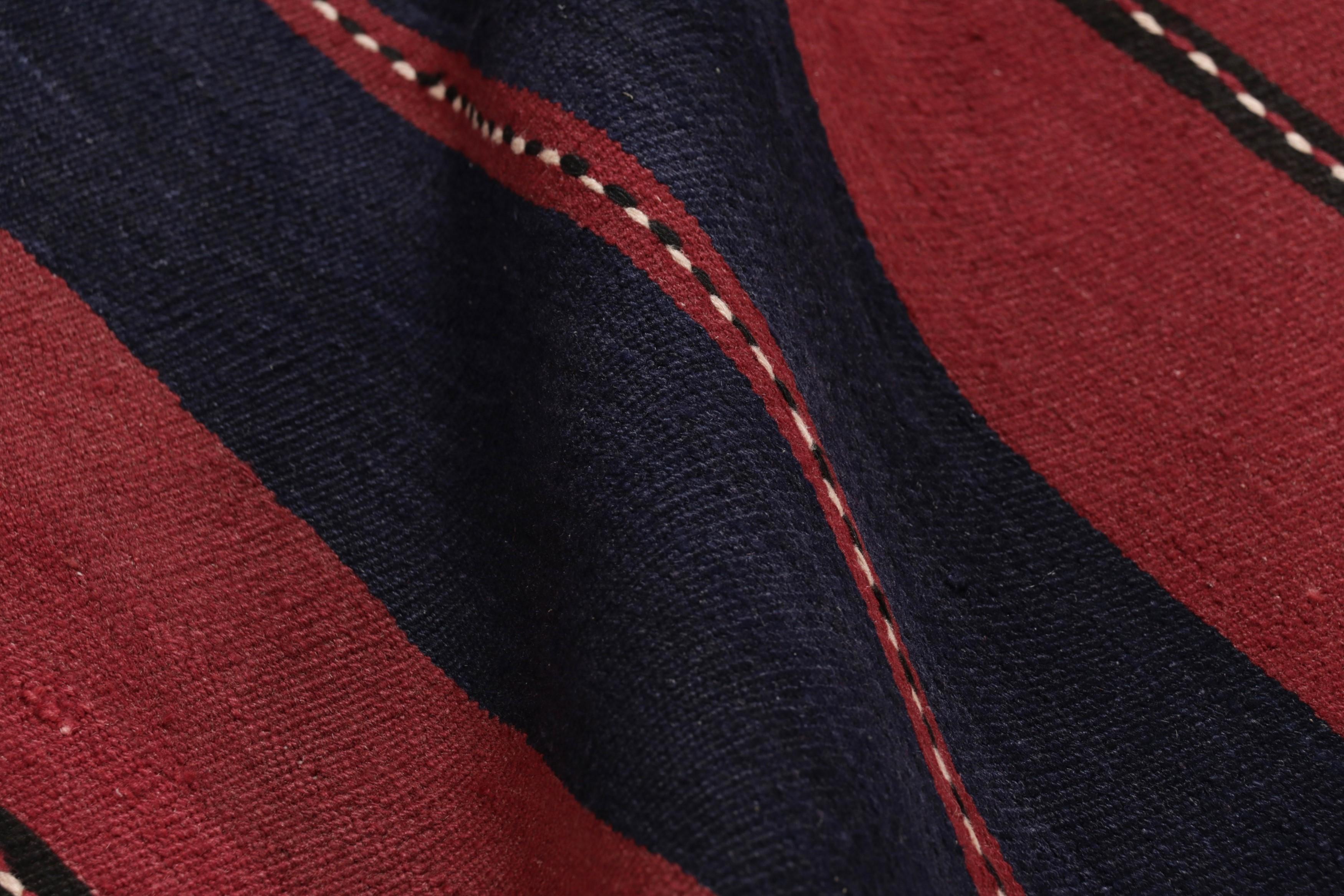 Vintage Bakhtiari Persian Kilim, Red and Black Geometric Stripes - Rug & Kilim For Sale 1