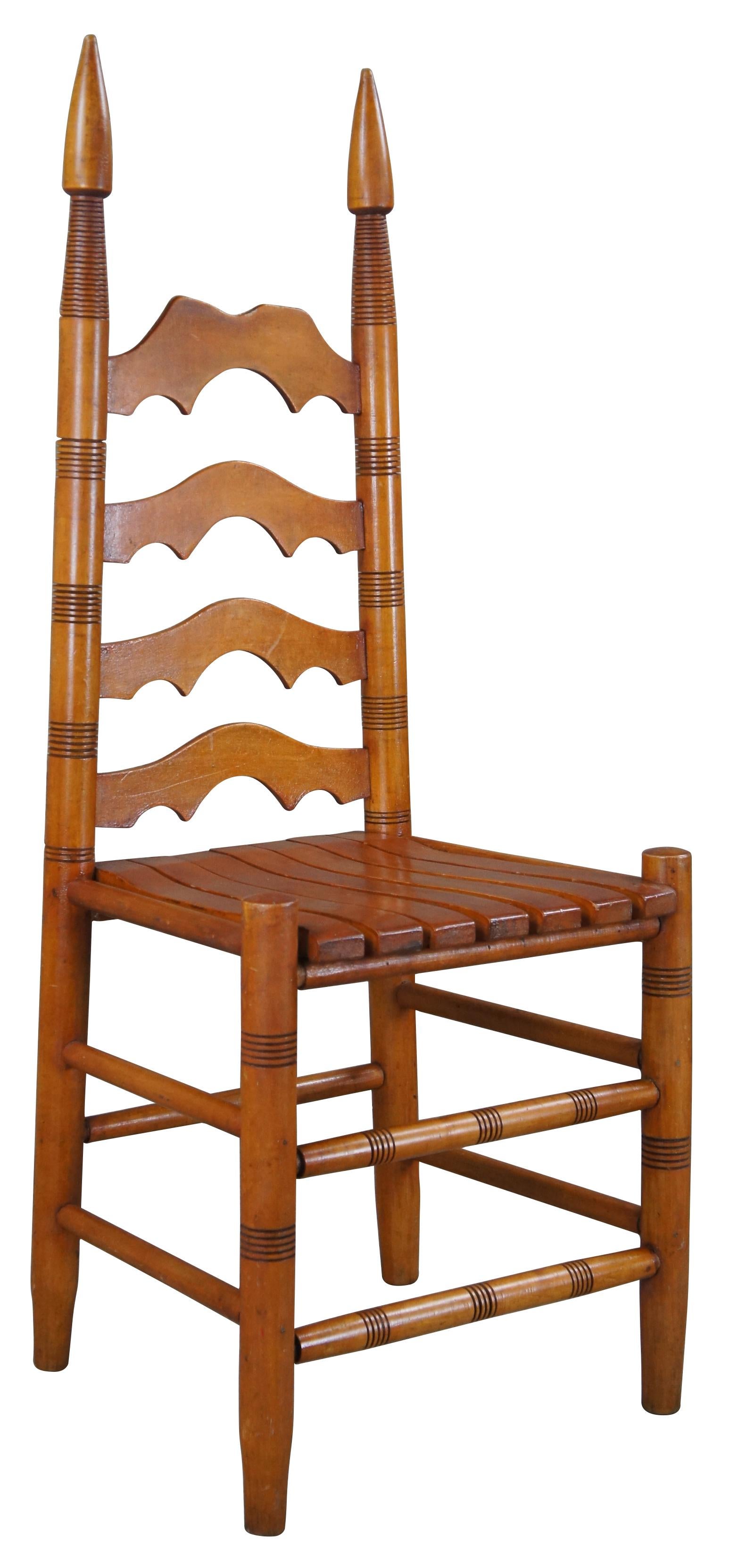 Vintage Shaker Arts & Crafts Oak Ladderback Side Accent Chair In Good Condition For Sale In Dayton, OH