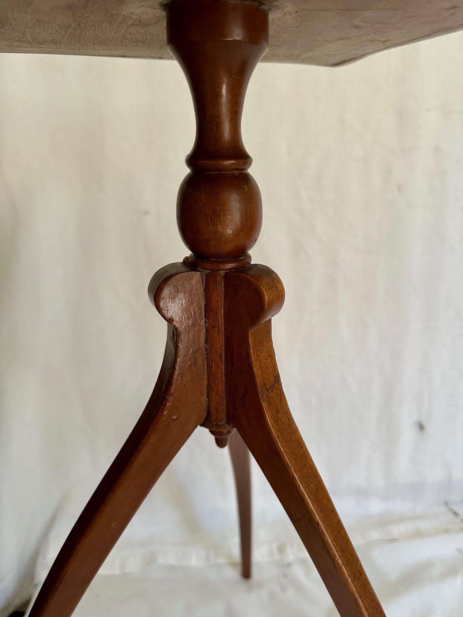 Vintage Shaker Style Spider Leg Candle Stand. In Good Condition For Sale In Vero Beach, FL