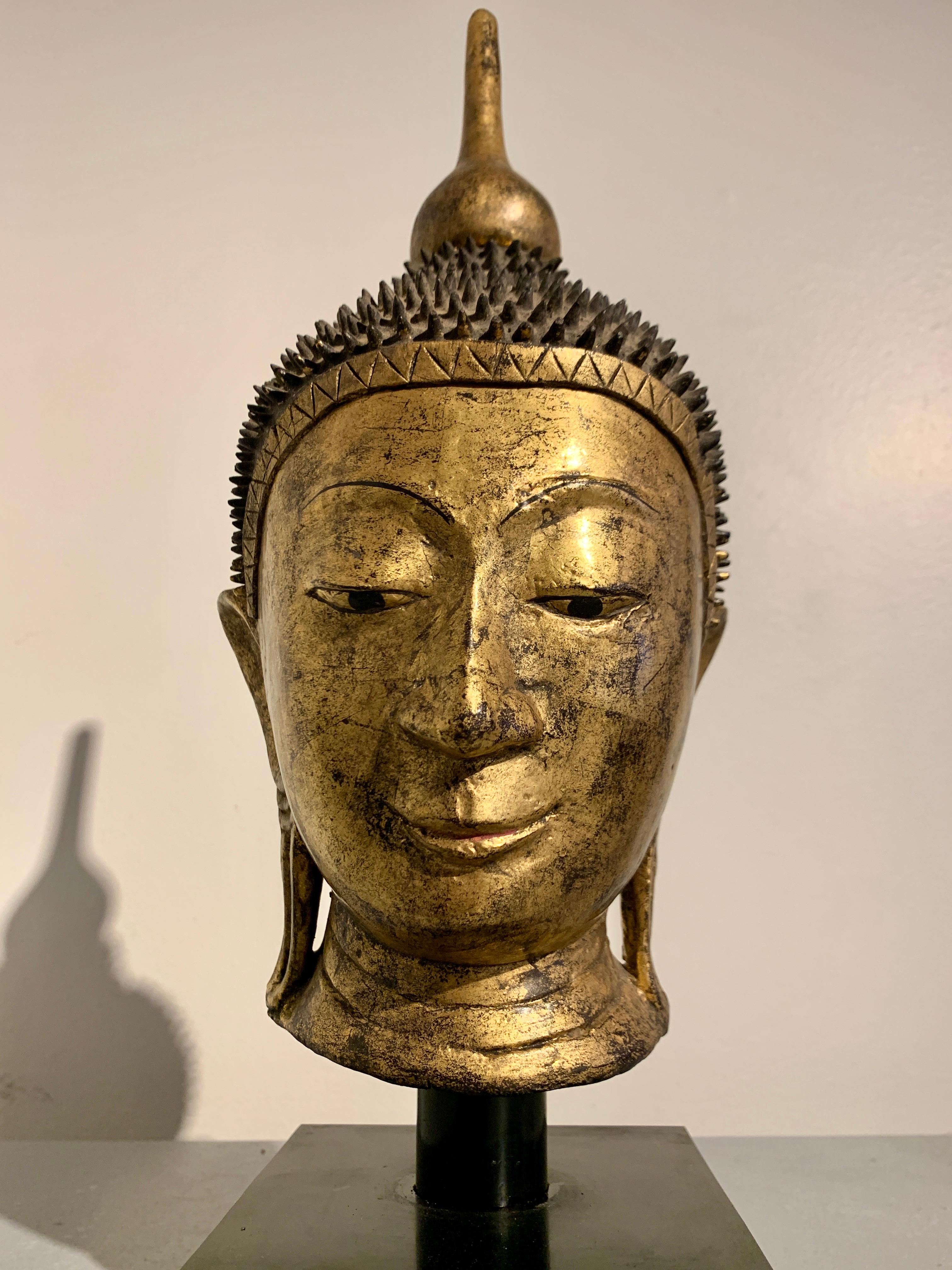 Vintage Shan Burmese Style Gilt Dry Lacquer Buddha Head, circa 1960s, Thailand For Sale 2